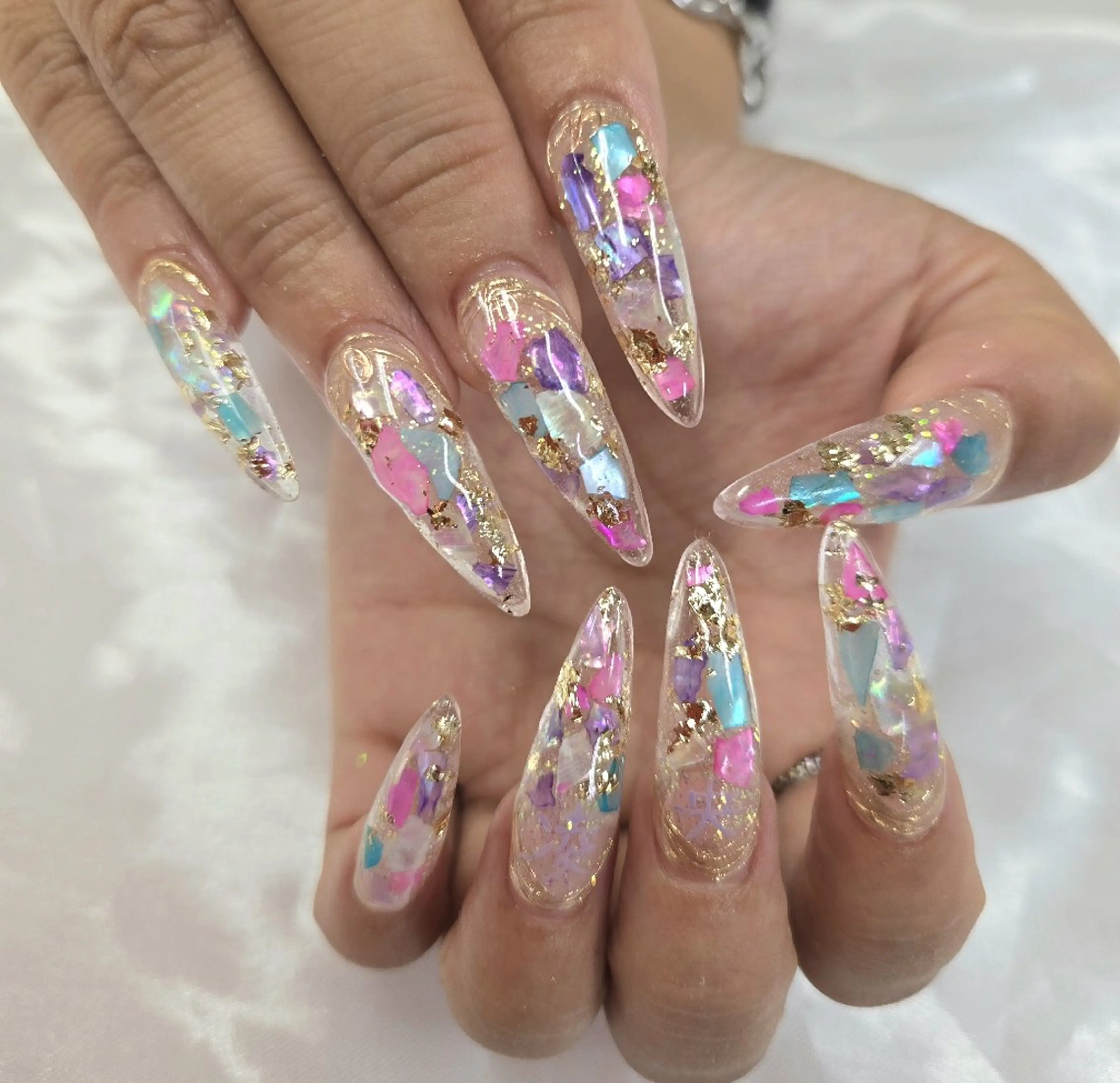 ネイル アートネイル オーロラネイル チークネイル ジェルネイル グラデーション ハンドネイル 河野ちえ (雑誌掲載サロン)のネイルデザイン