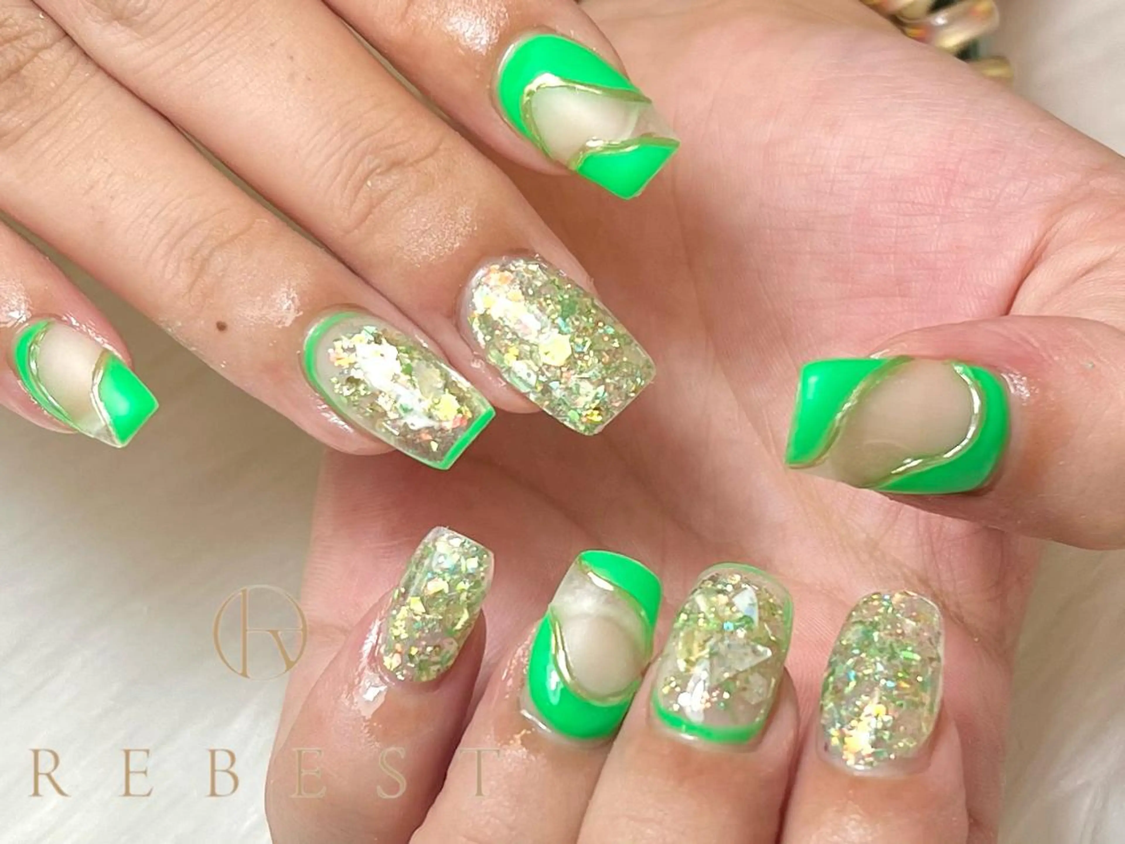 ネイル ❤️💛REBEST 付け放題Nailのネイルデザイン