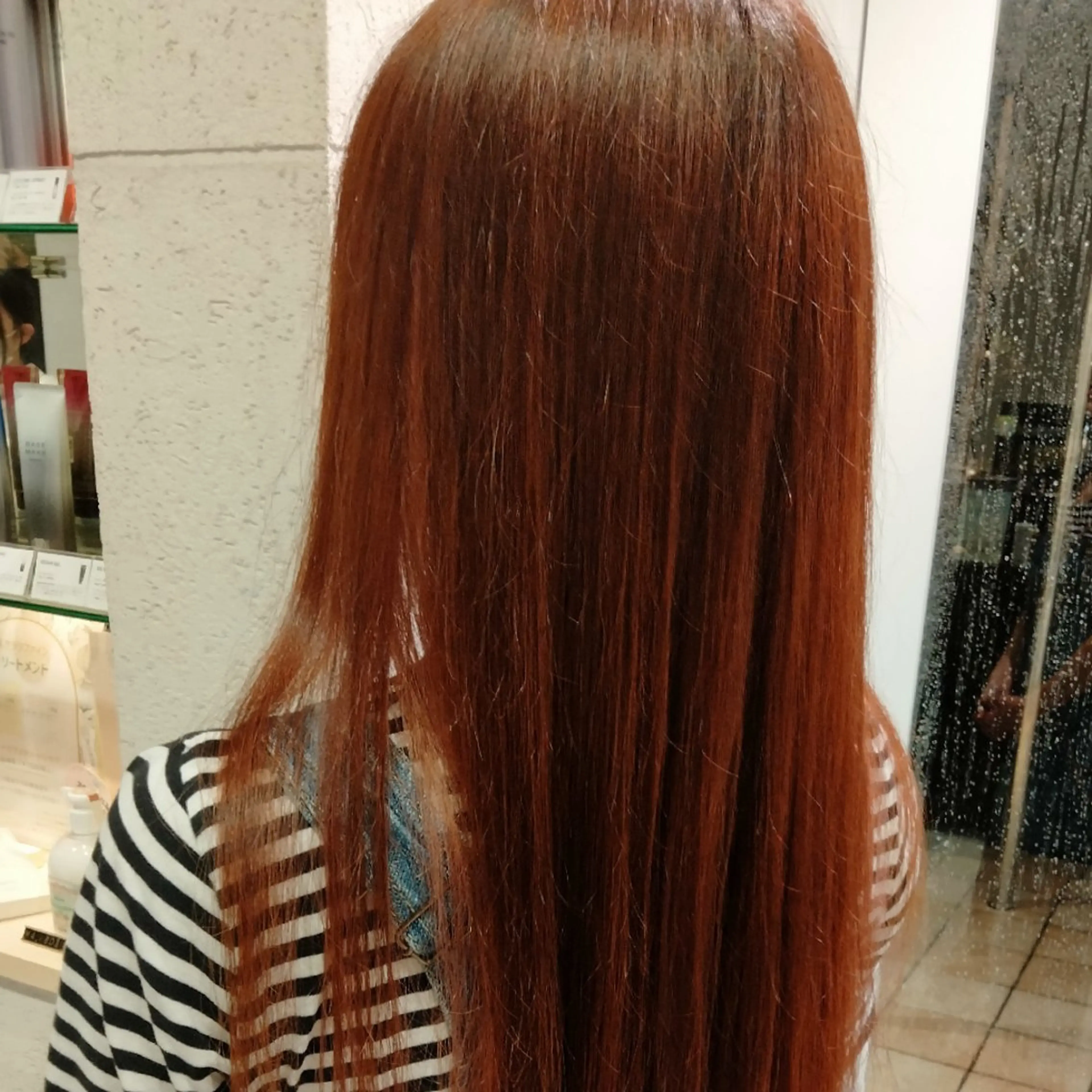 根元ブリーチ1回×全体カラーの写真