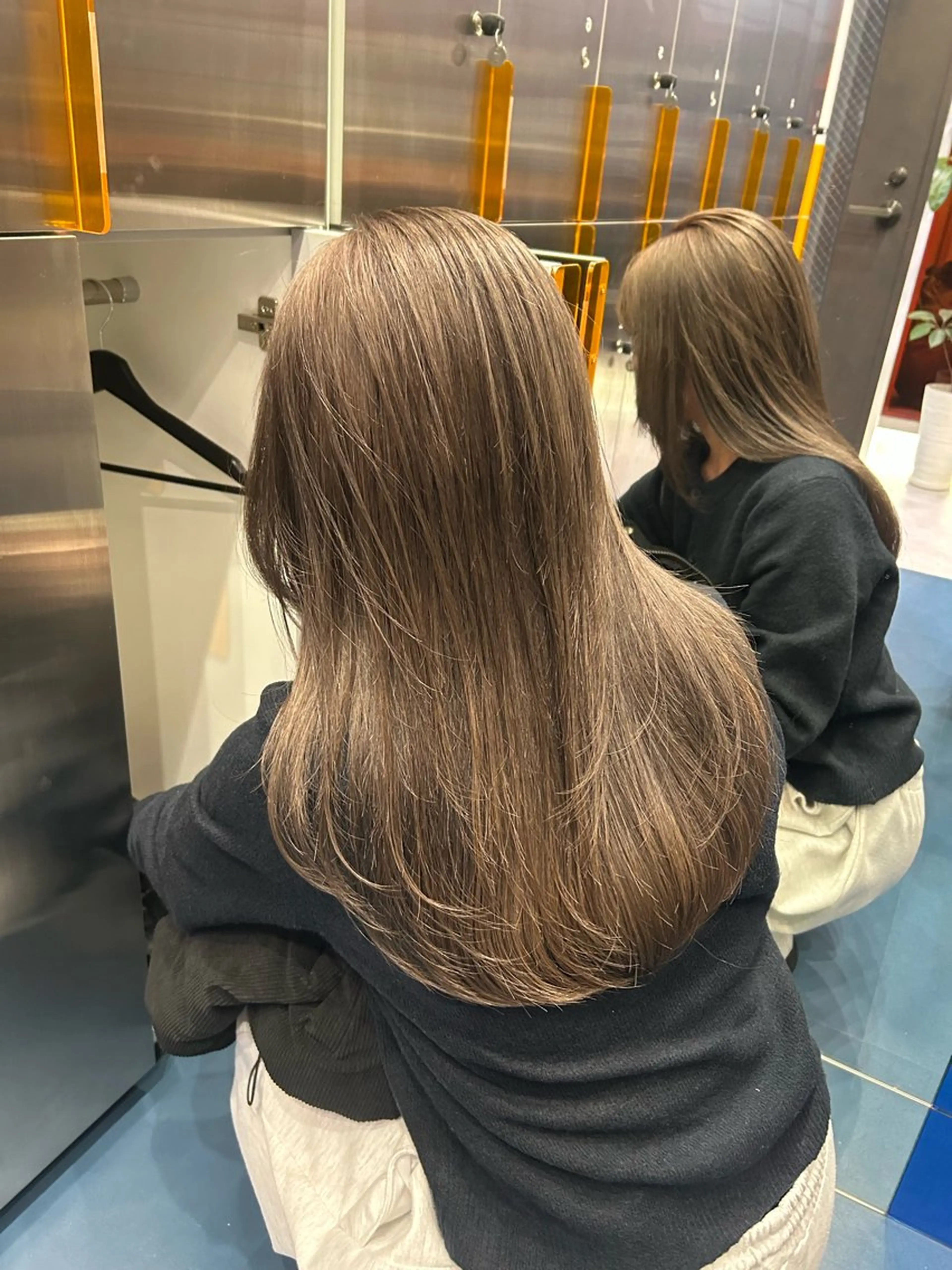 セミロング カラー ヘアカラー ミルクティーベージュ /sara💛のヘアスタイル