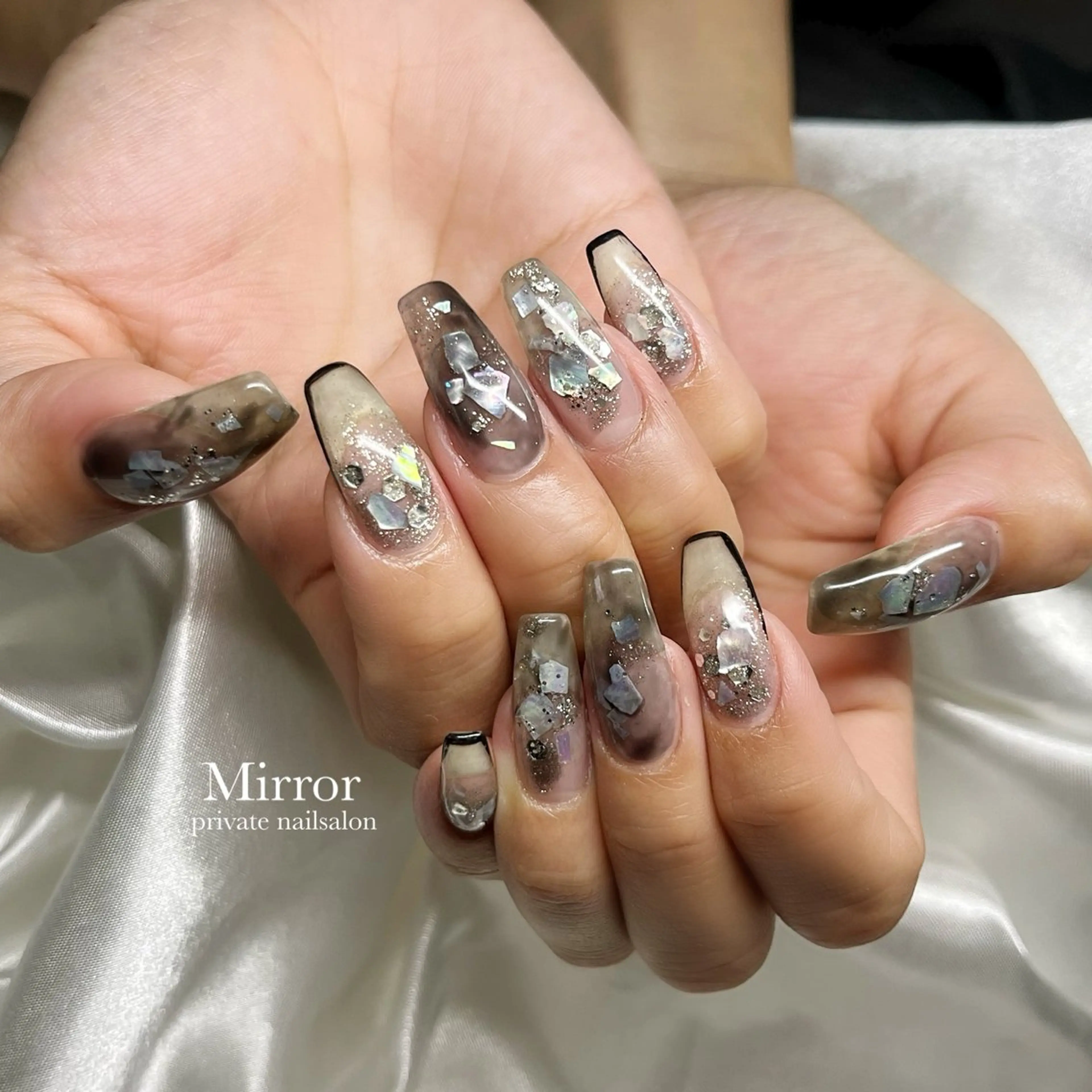 ネイル nailsalon Mirrorのネイルデザイン