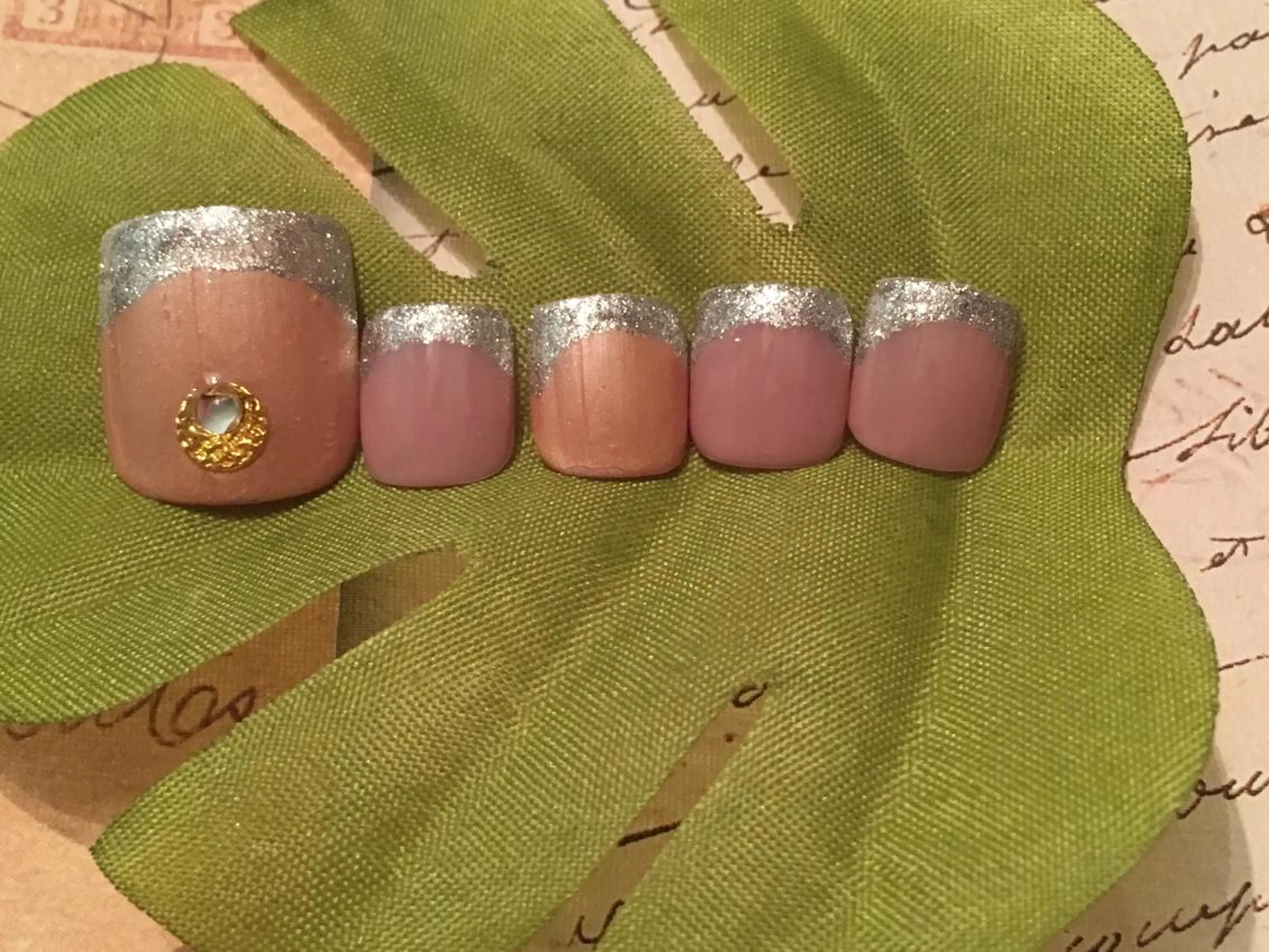 ネイル フットネイル フレンチネイル 古川 里美のネイルデザイン