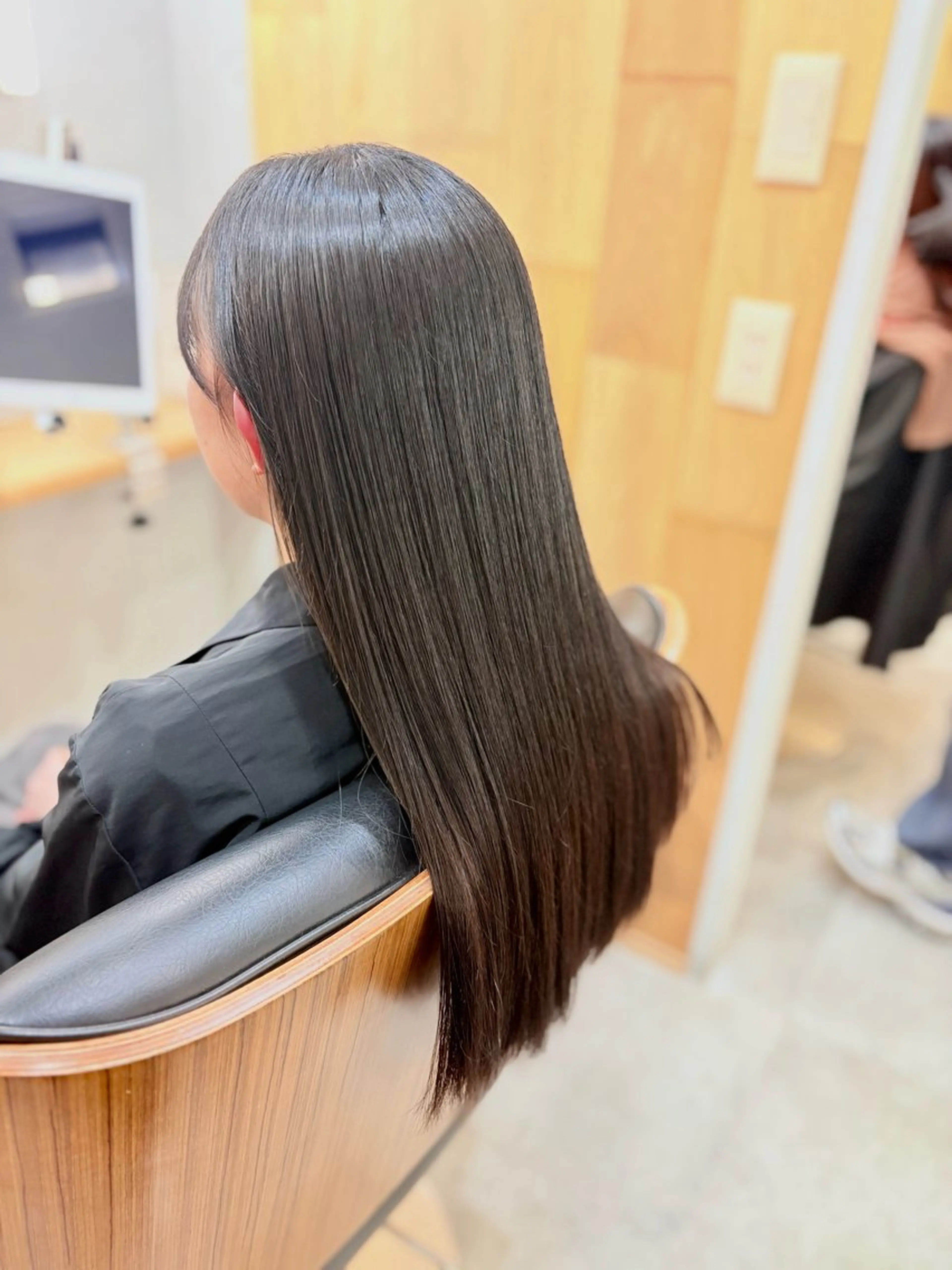 ロング 白鳥 正孝のヘアスタイル