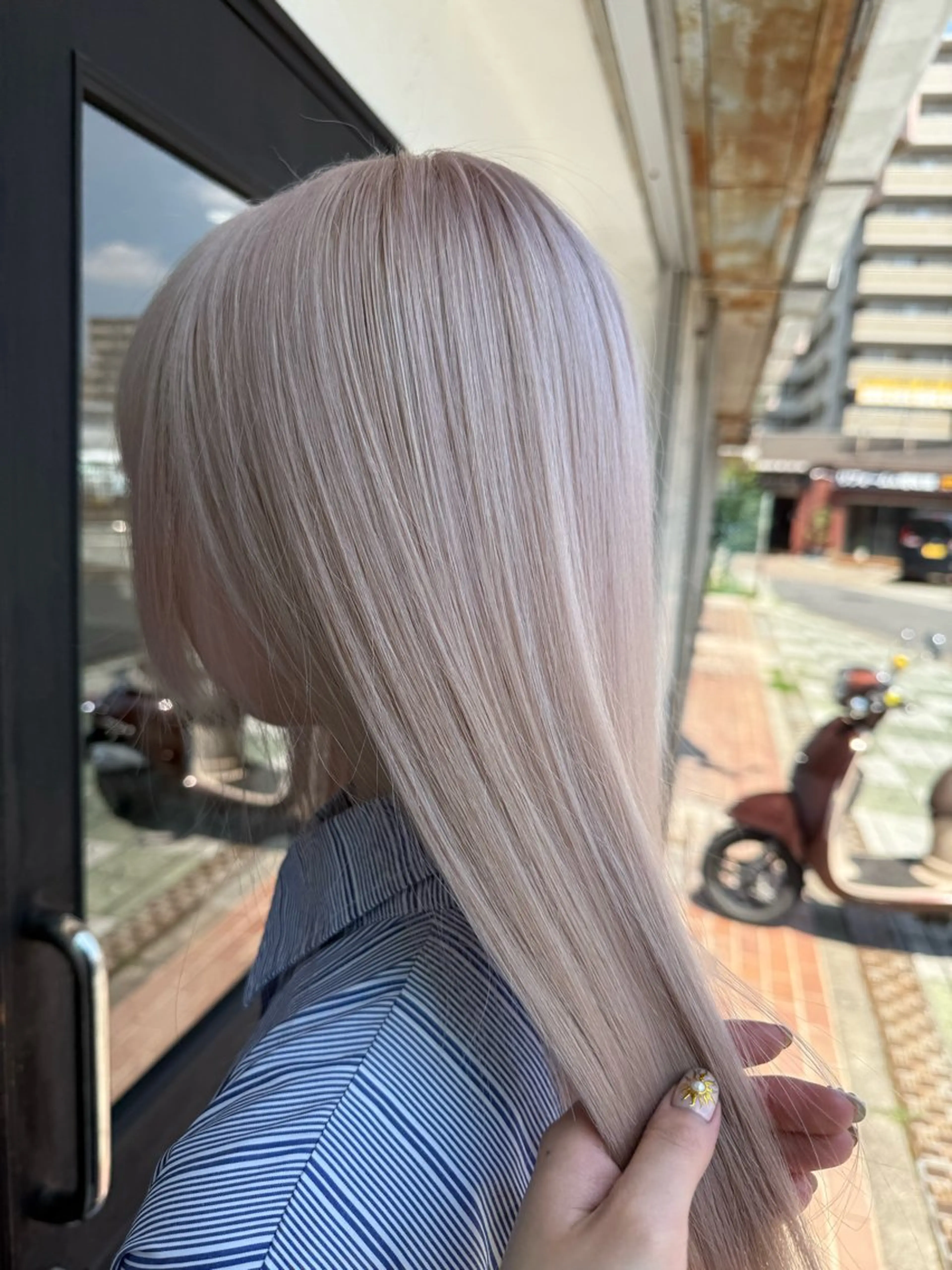 ミディアム カラー ショートボブ ミディアムパーマ バレイヤージュ ブリーチ ケアブリーチ ヘアカラー hair terrace M所属・村岡 芽衣のマツエク・マツパデザイン