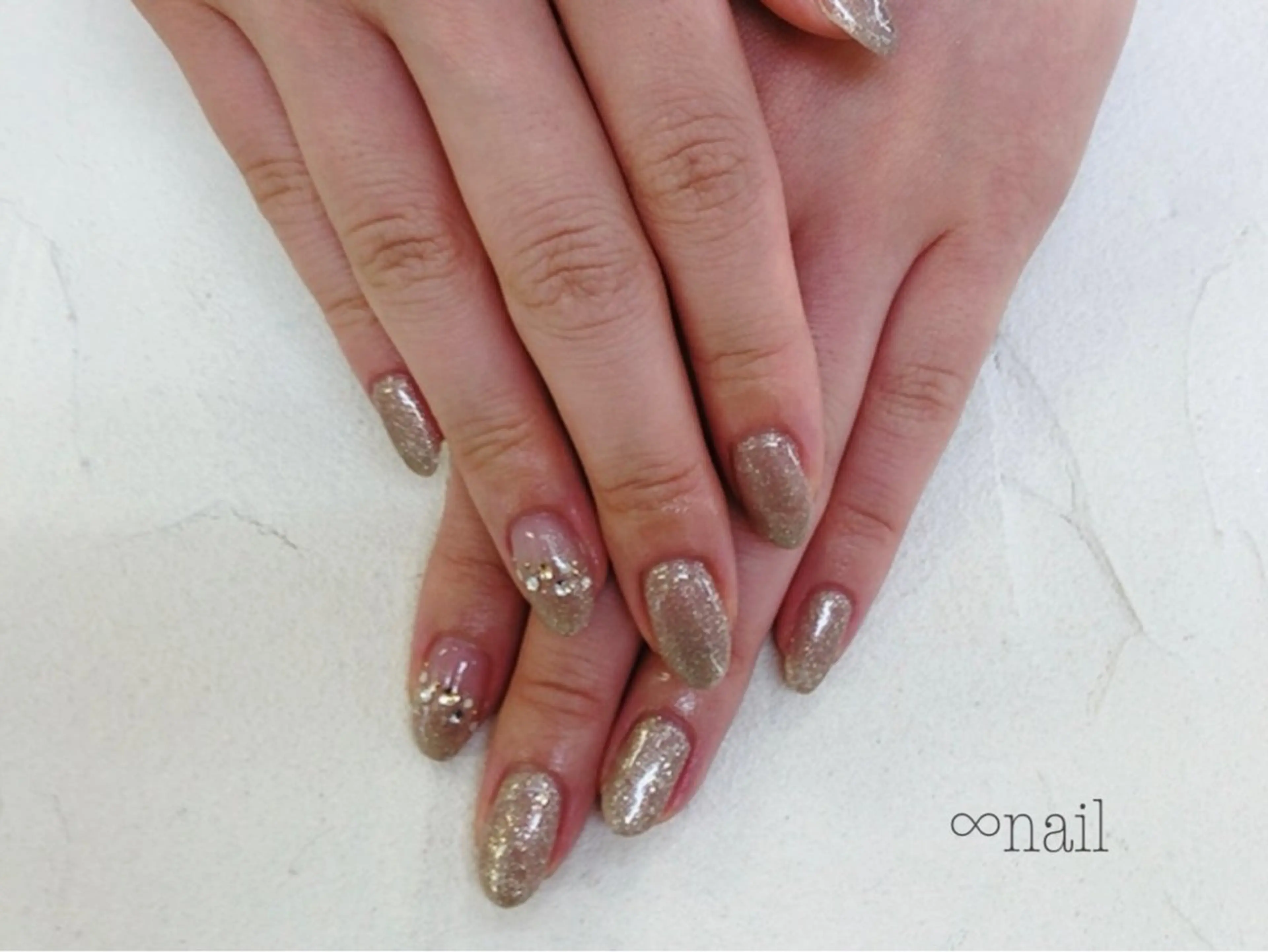 ネイル フレンチネイル キラキラネイル ラメ(グリッター) ストーンネイル ♾nail 恵美のマツエク・マツパデザイン