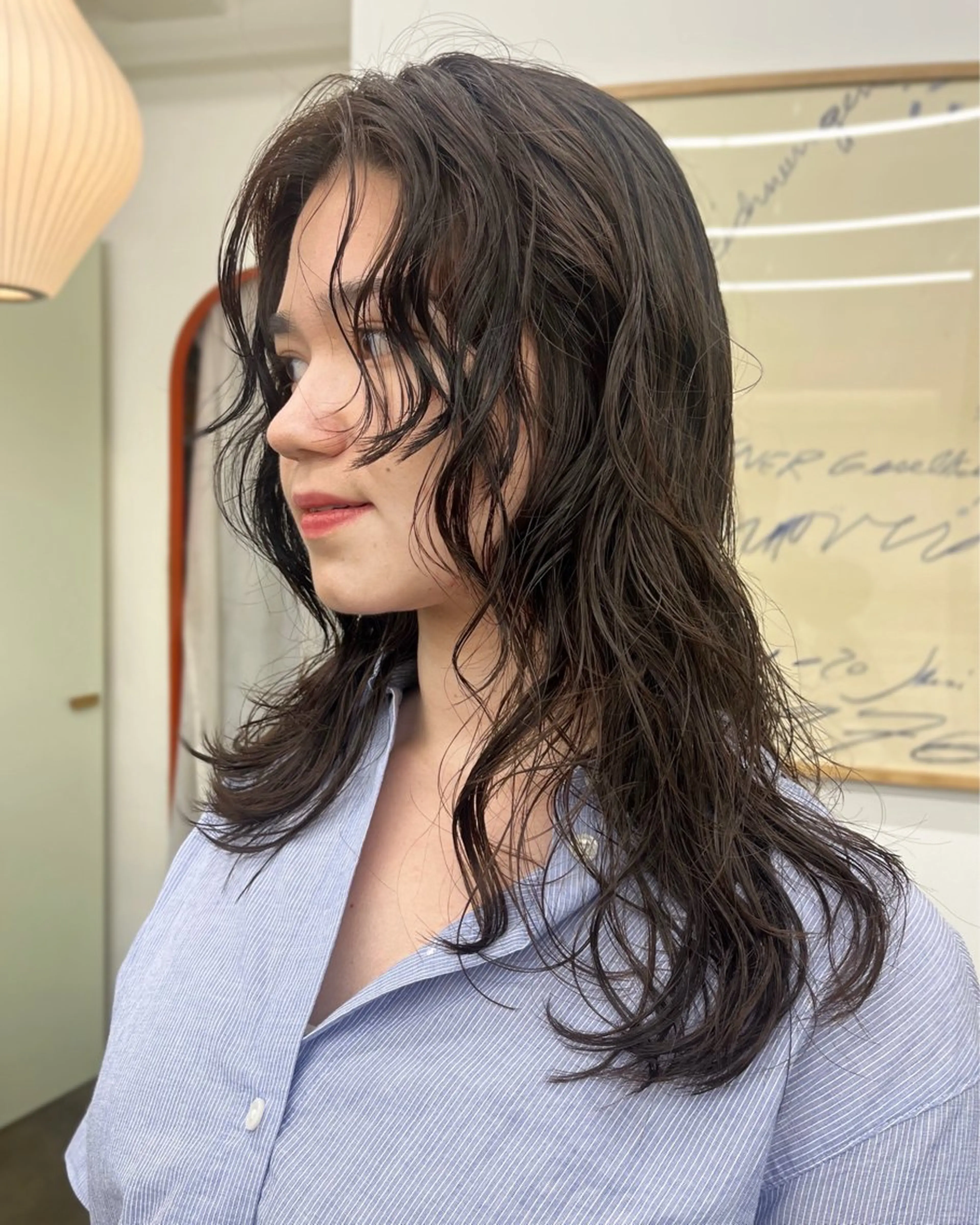 ミディアム レイヤー/ケアパーマ /ニュアンス/モードのヘアスタイル