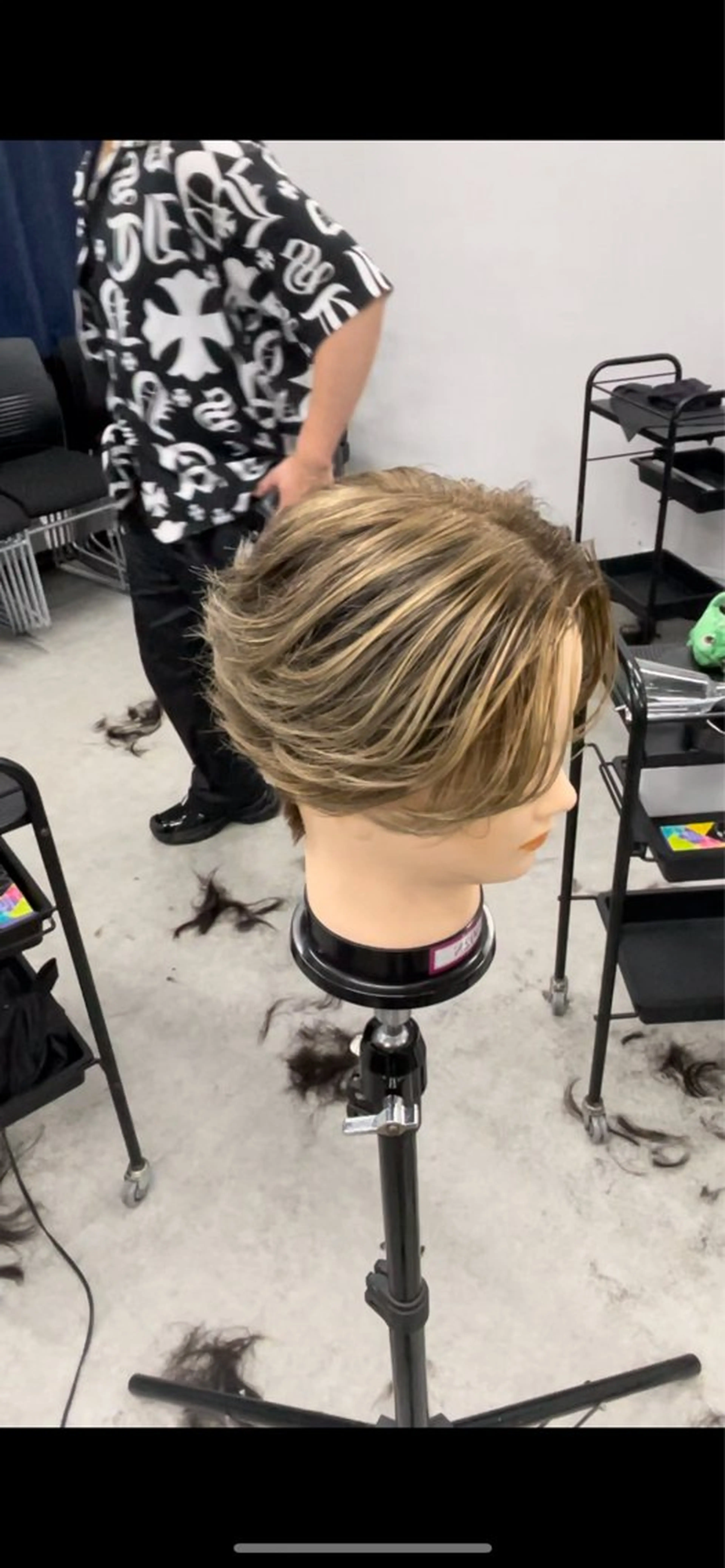 カラー メンズ カット ヘアカラー 波巻き/サーフカール 🌊吉野裕稀のヘアスタイル