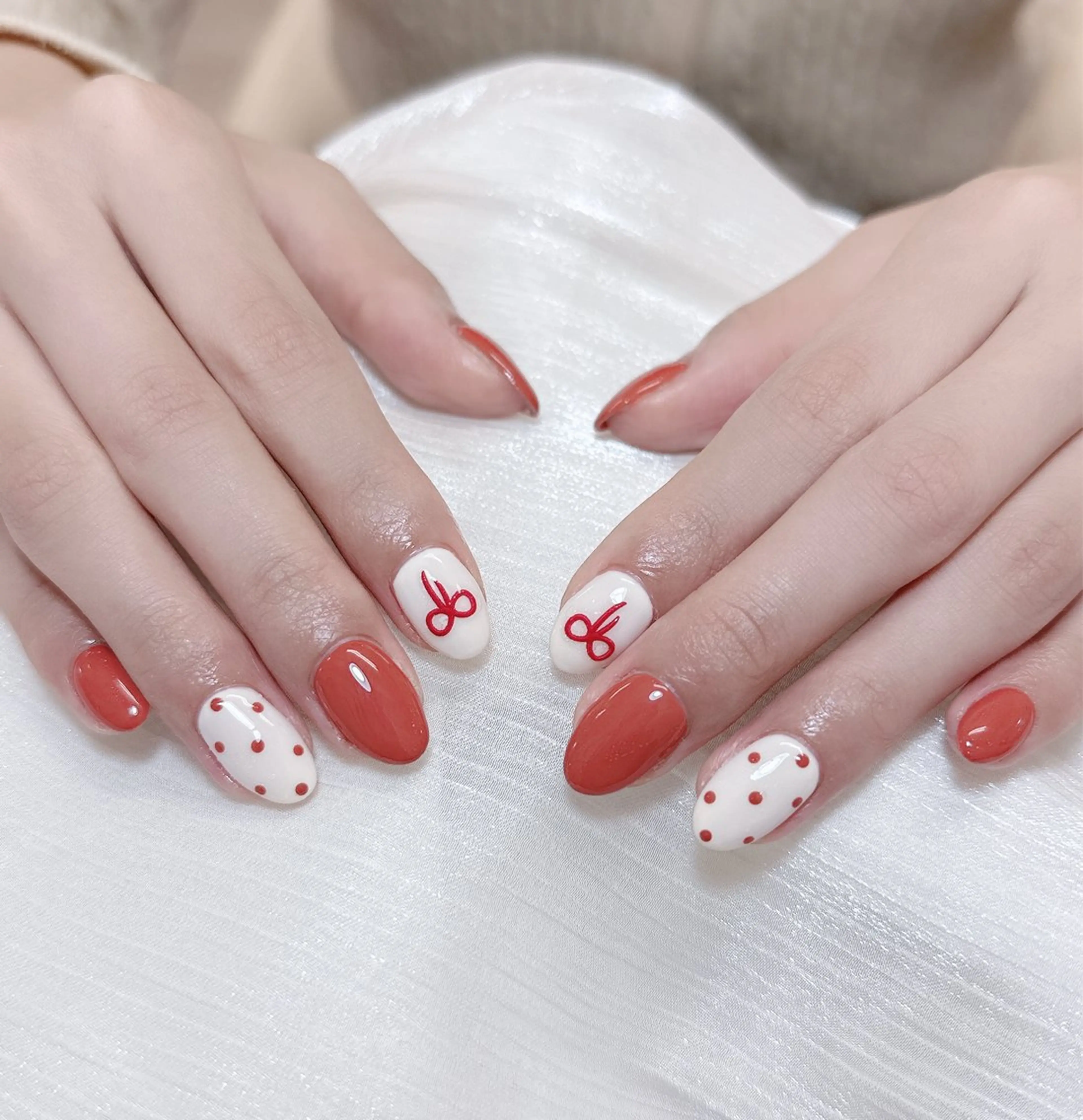 ネイル チークネイル フレンチネイル グラデーション キラキラネイル 韓国ネイル ハンドネイル 陳 rinaのネイルデザイン