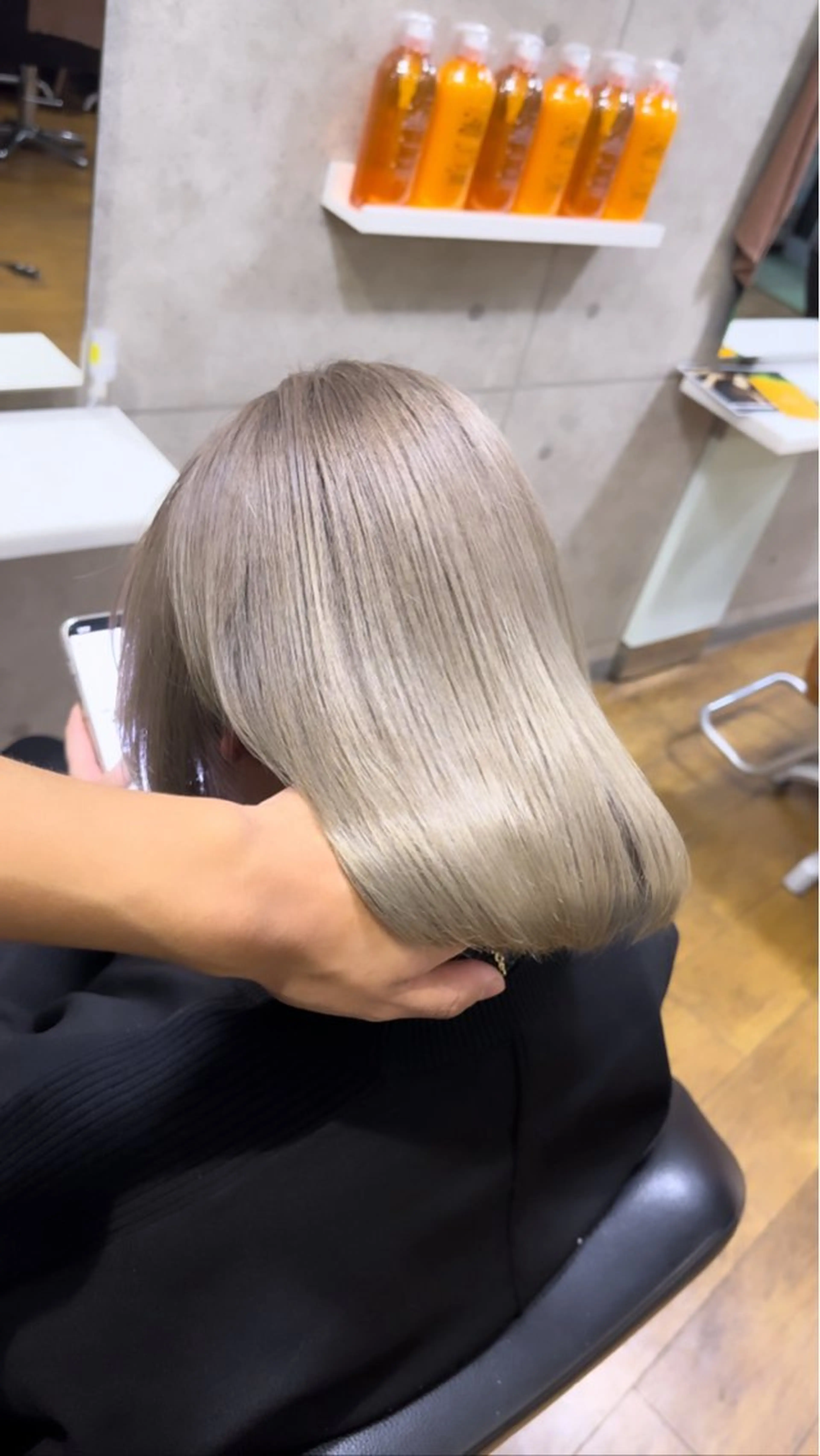 ショート カラー mEg hair creation川崎矢向店所属・✨️複雑履歴特化 美容師アトム✨️のヘアスタイル