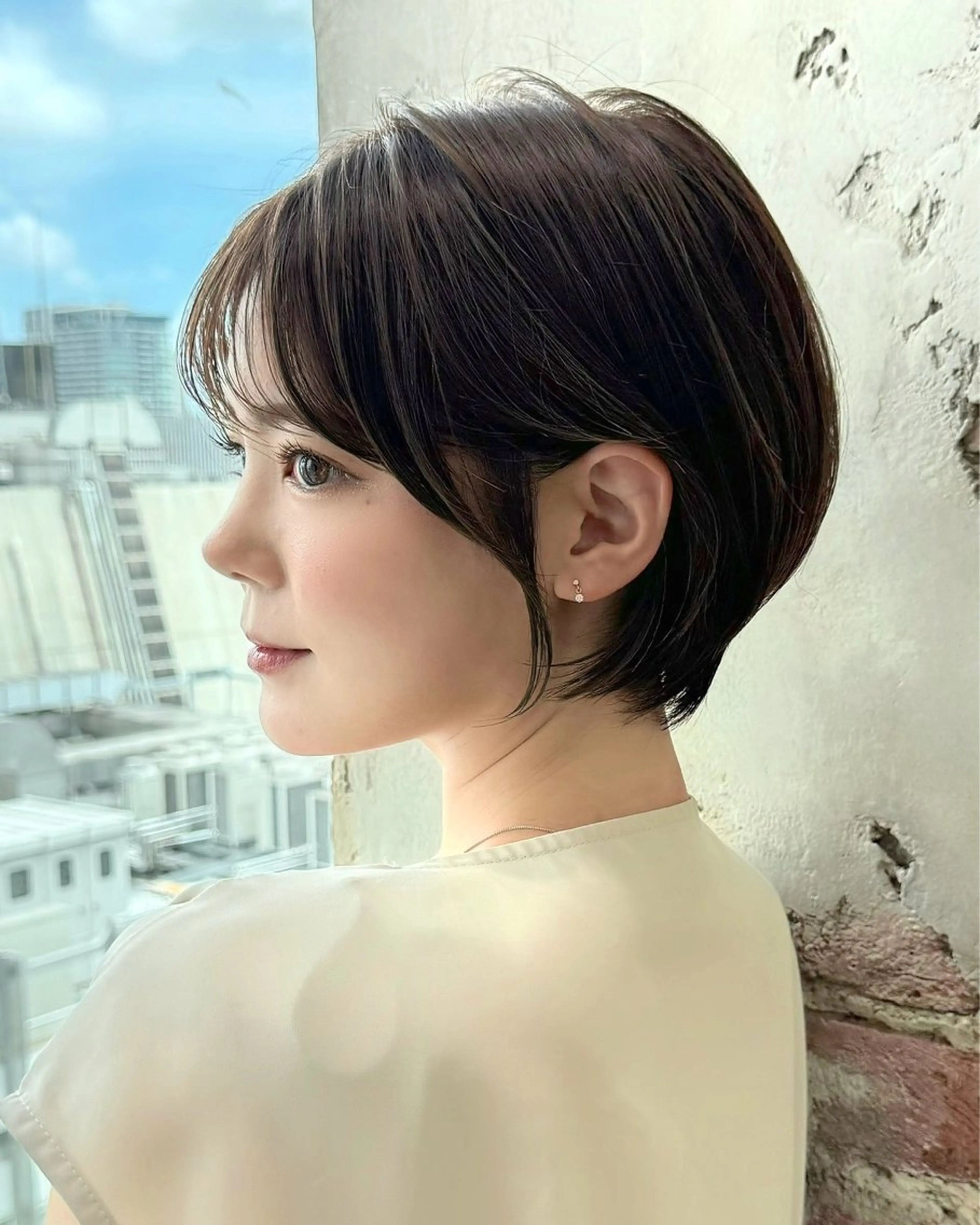 ショート カラー ヘアカラー トリートメント 💍新宿ショート 💍岩田莉奈のヘアスタイル