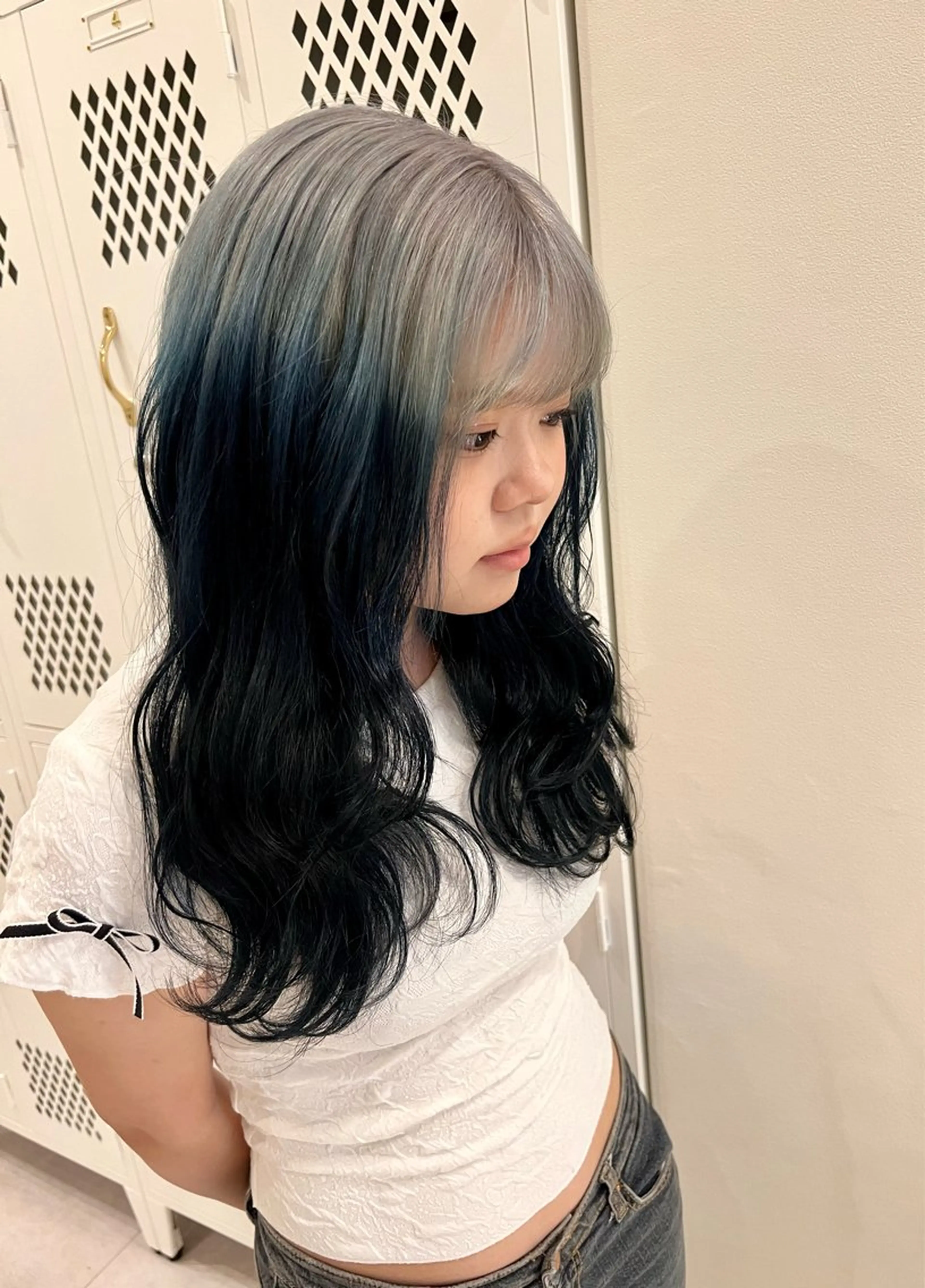 ロング カラー 黒髪 ブルーカラー ブルーブラック カット ヘアカラー トリートメント レイヤー/韓国 ハイトーン興津史弥のヘアスタイル