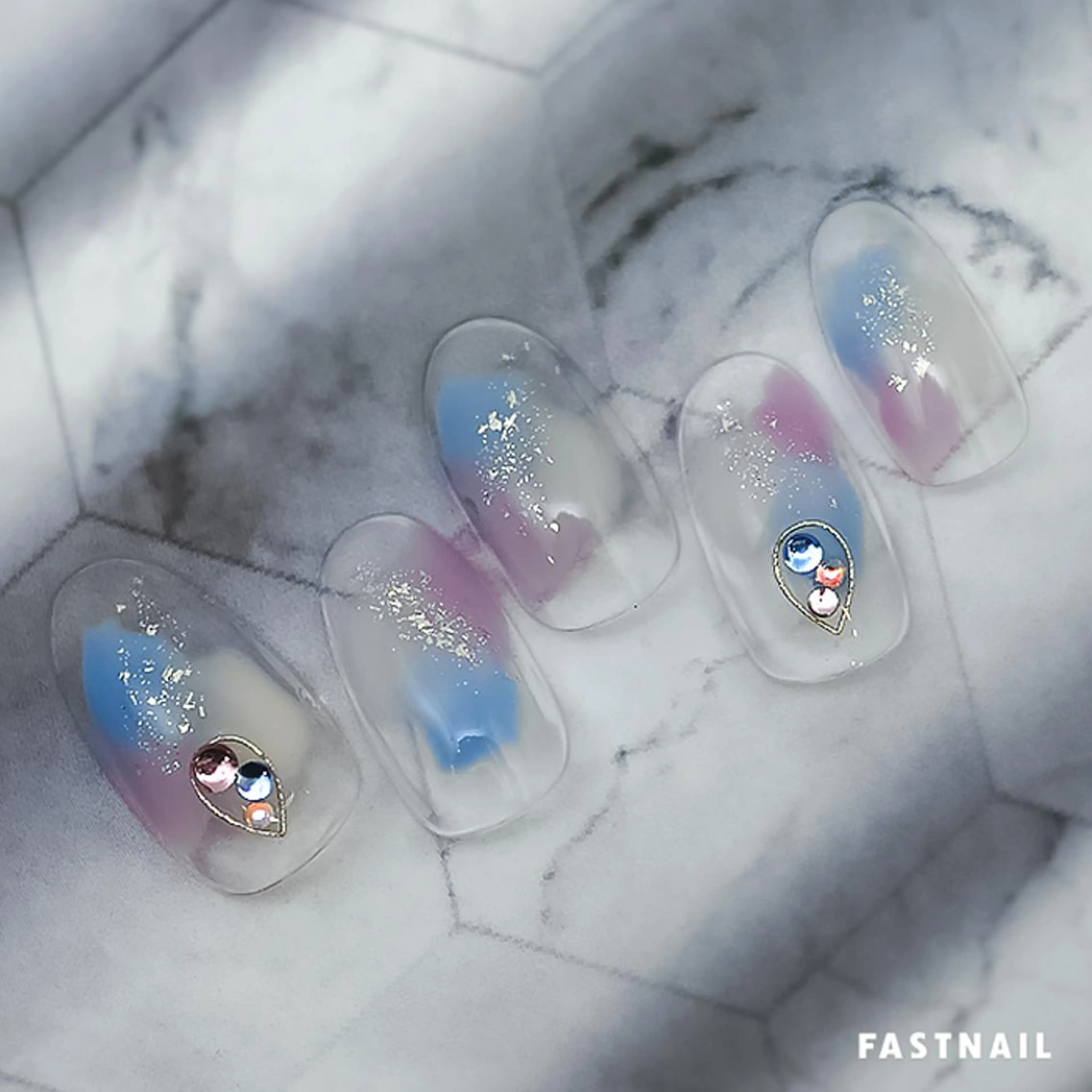 ネイル オーロラネイル フットネイル フレンチネイル ジェルネイル ワンカラーネイル ファストネイル ロコ 春日のネイルデザイン