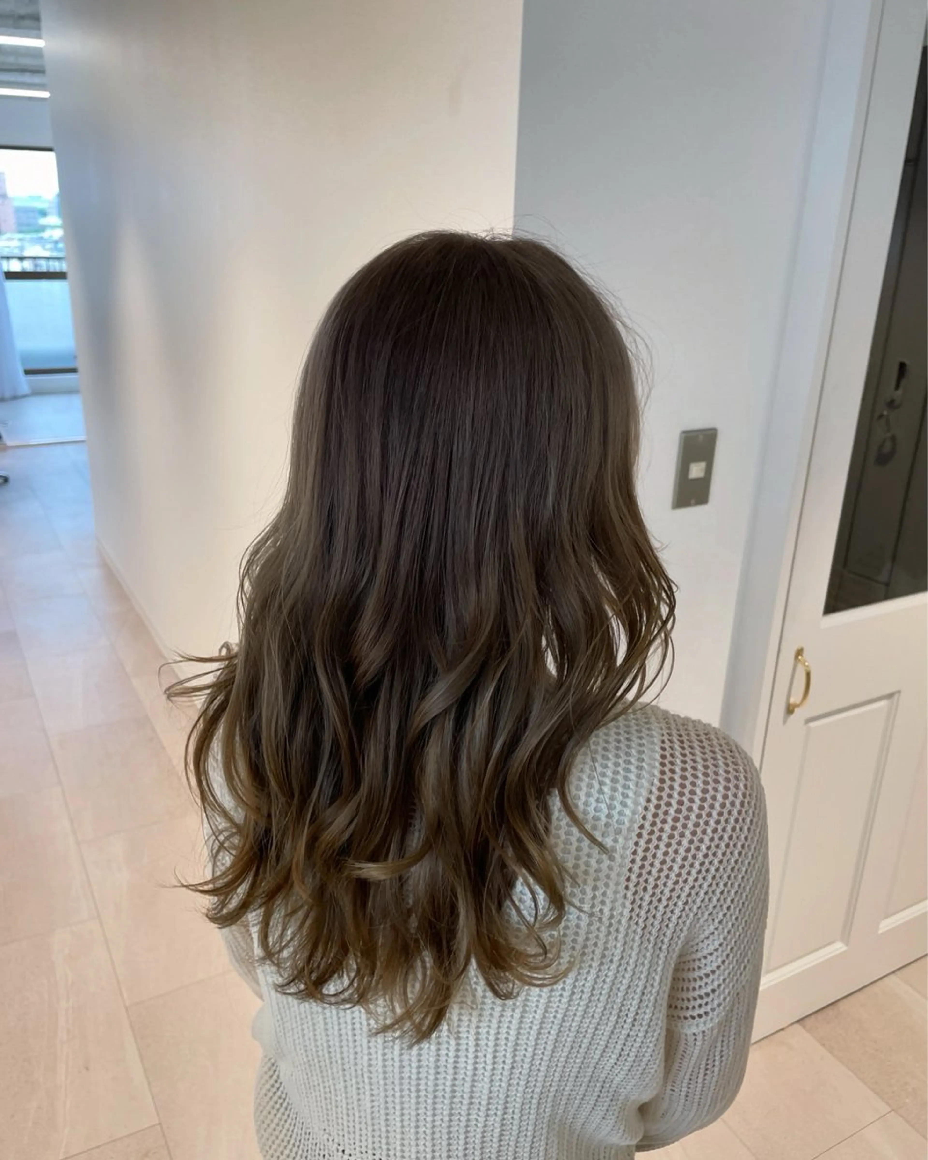 セミロング Miyamoto Yasuchikaのヘアスタイル