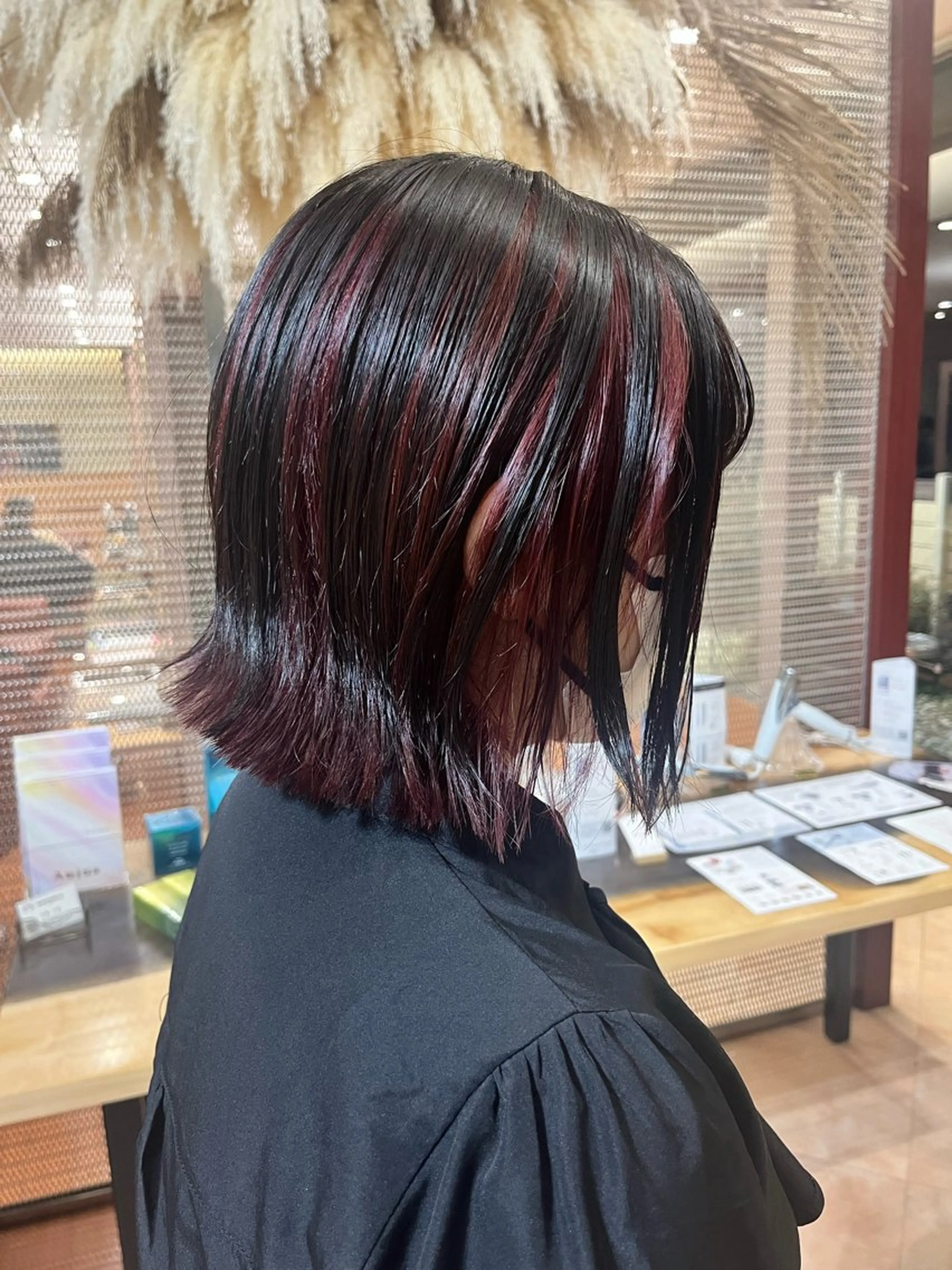 ミディアム 犬塚 梨花のヘアスタイル