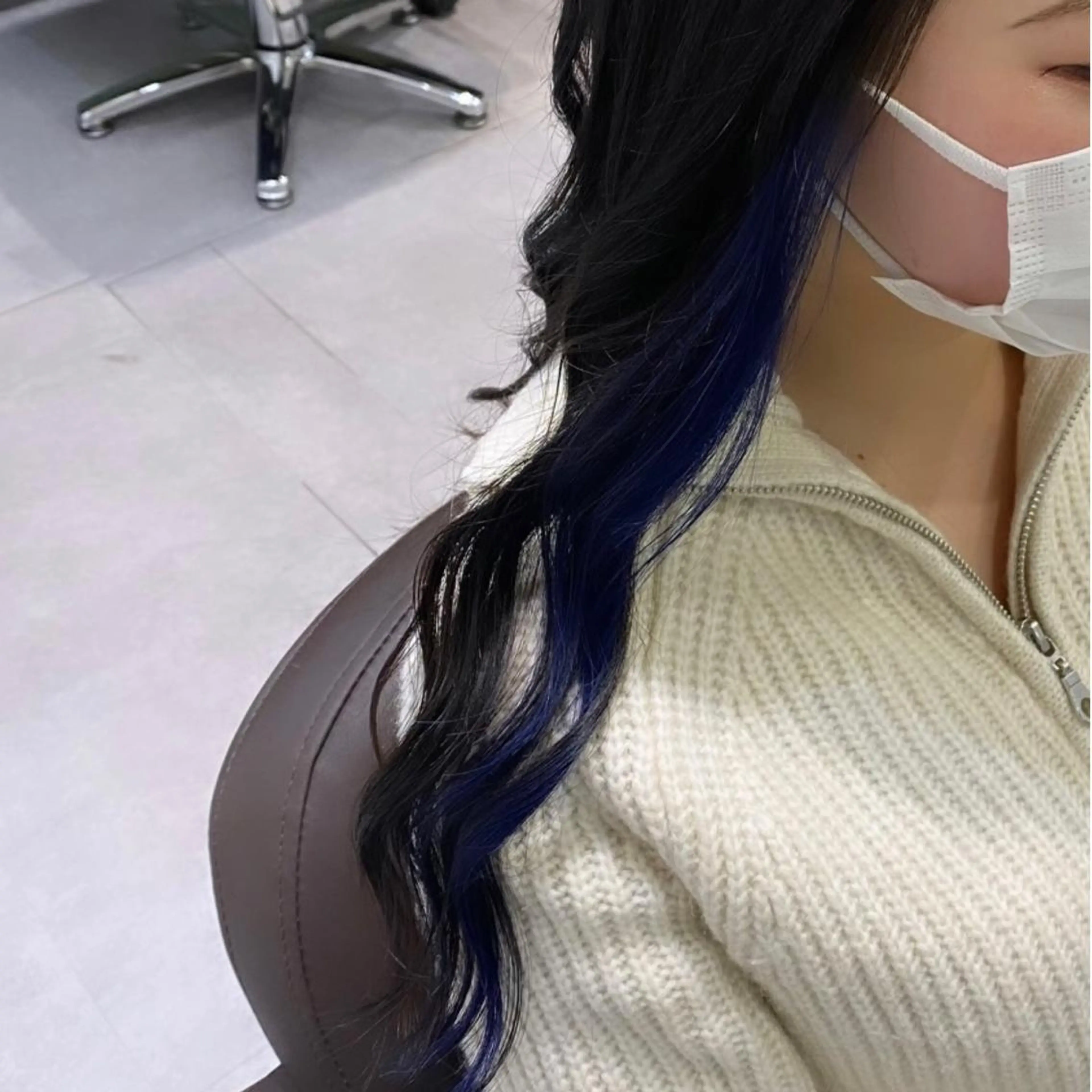 ロング カラー ブリーチ イヤリングカラー ネイビーカラー mari 🦋のヘアスタイル