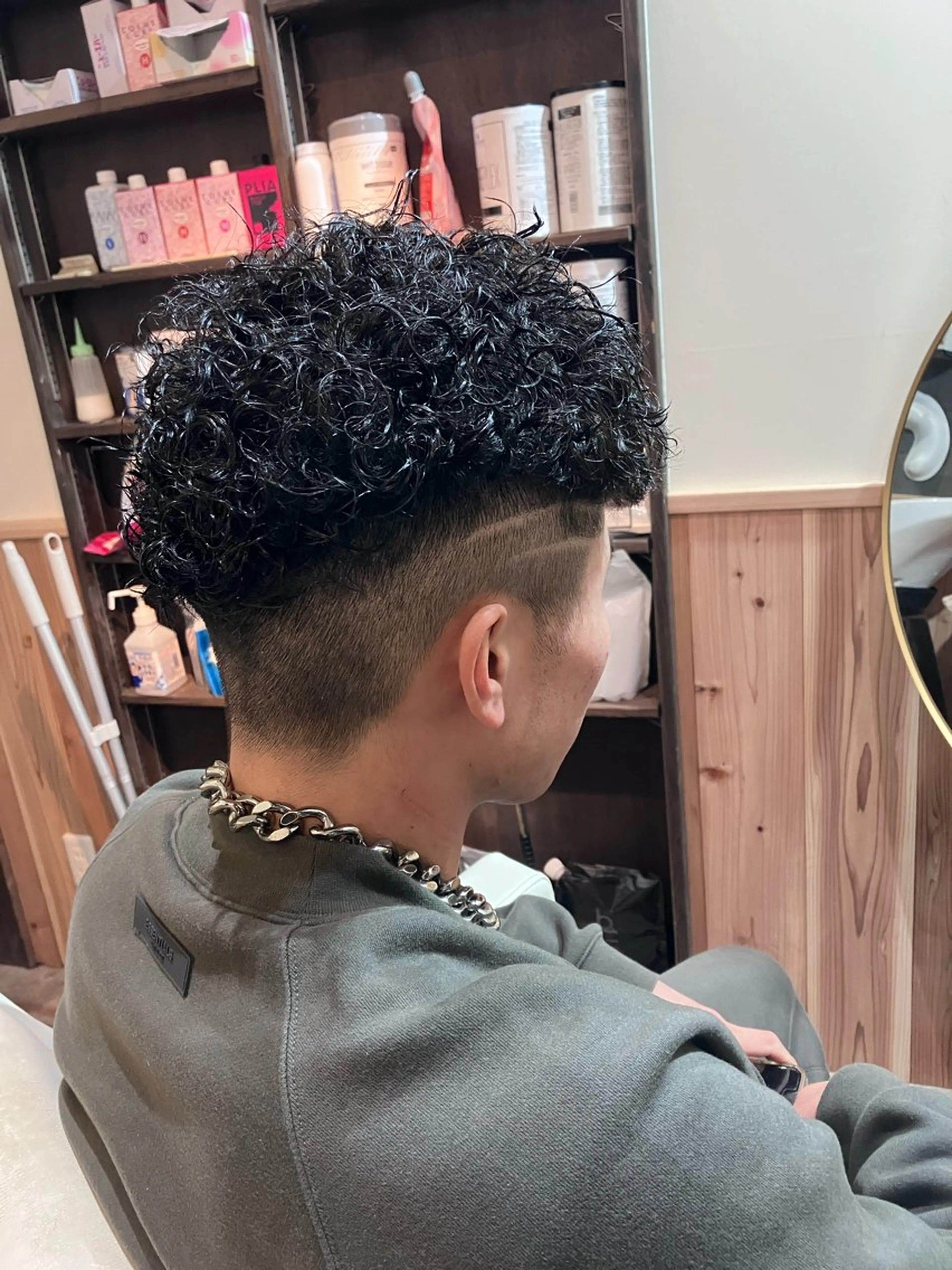 ショート パーマ メンズ メンズパーマ スパイラルパーマ HAIR BASE ZAWAWA所属・レイヤー/ブリーチ｜ 特殊パーマ/赤澤のヘアスタイル