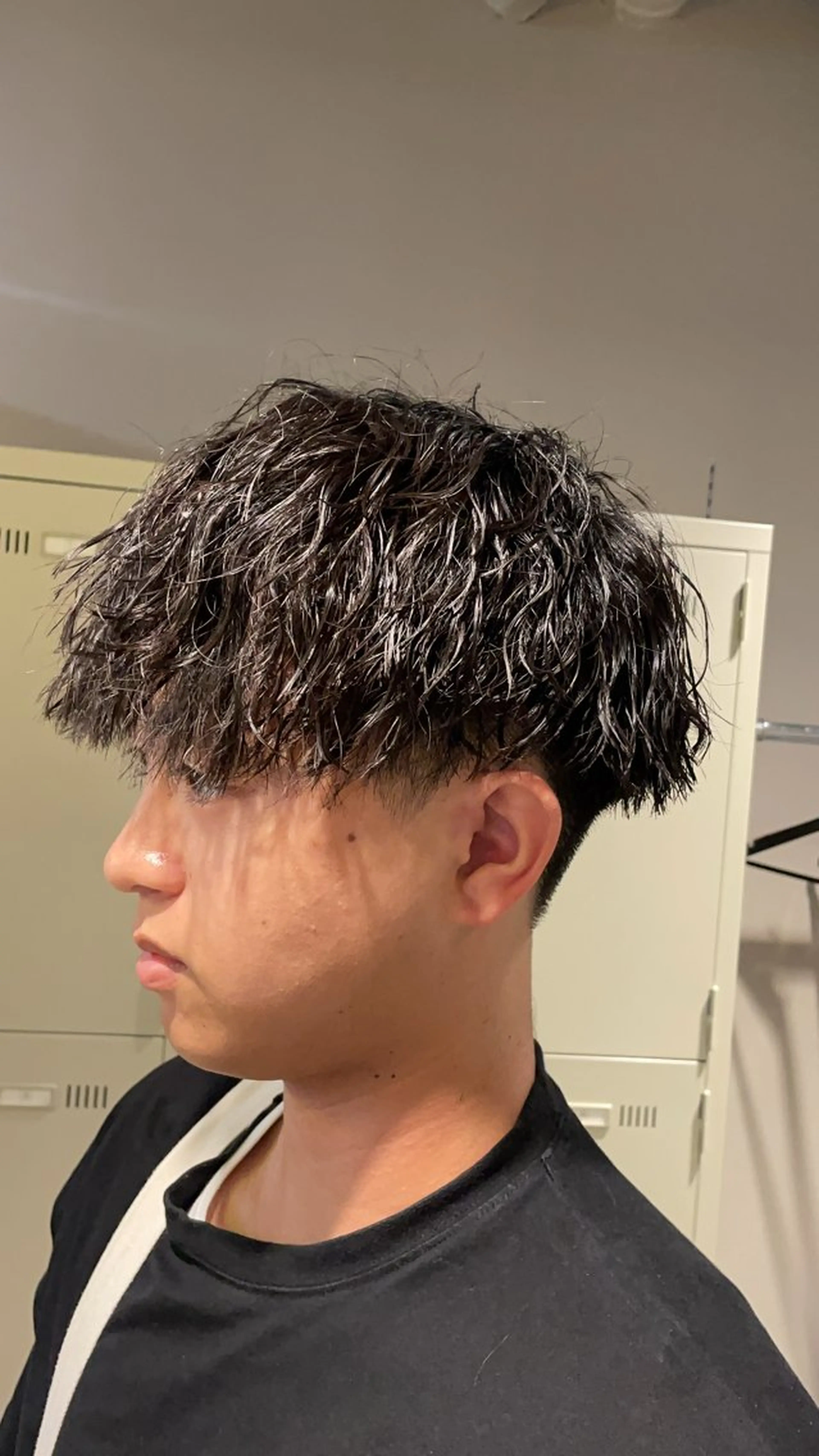 ショート パーマ ヘアアレンジ メンズ マッシュ メンズパーマ 顔まわりカット の達人のヘアスタイル