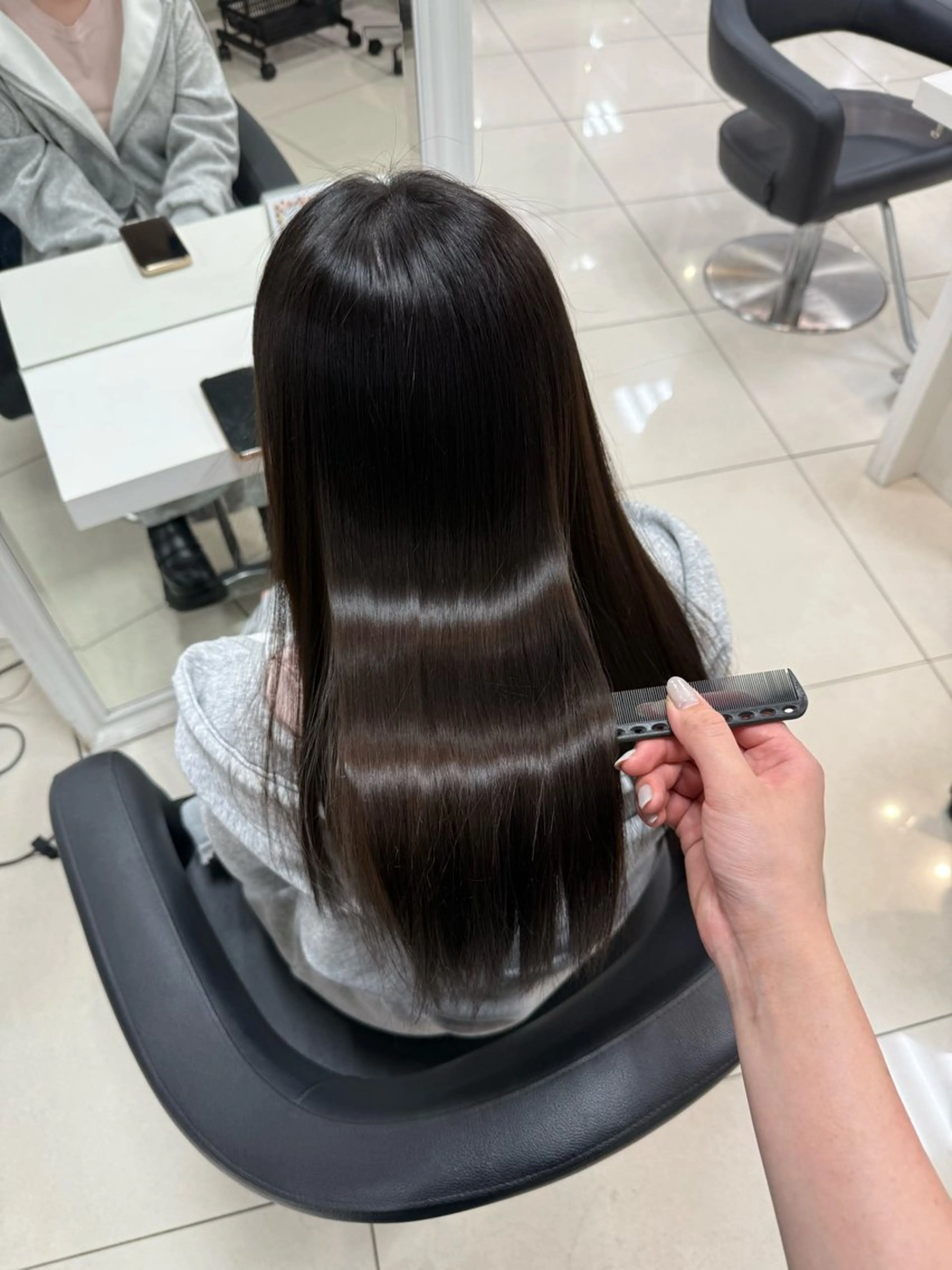 ロング パーマ 透明感ハイトーン ︎︎☾mizukiのヘアスタイル