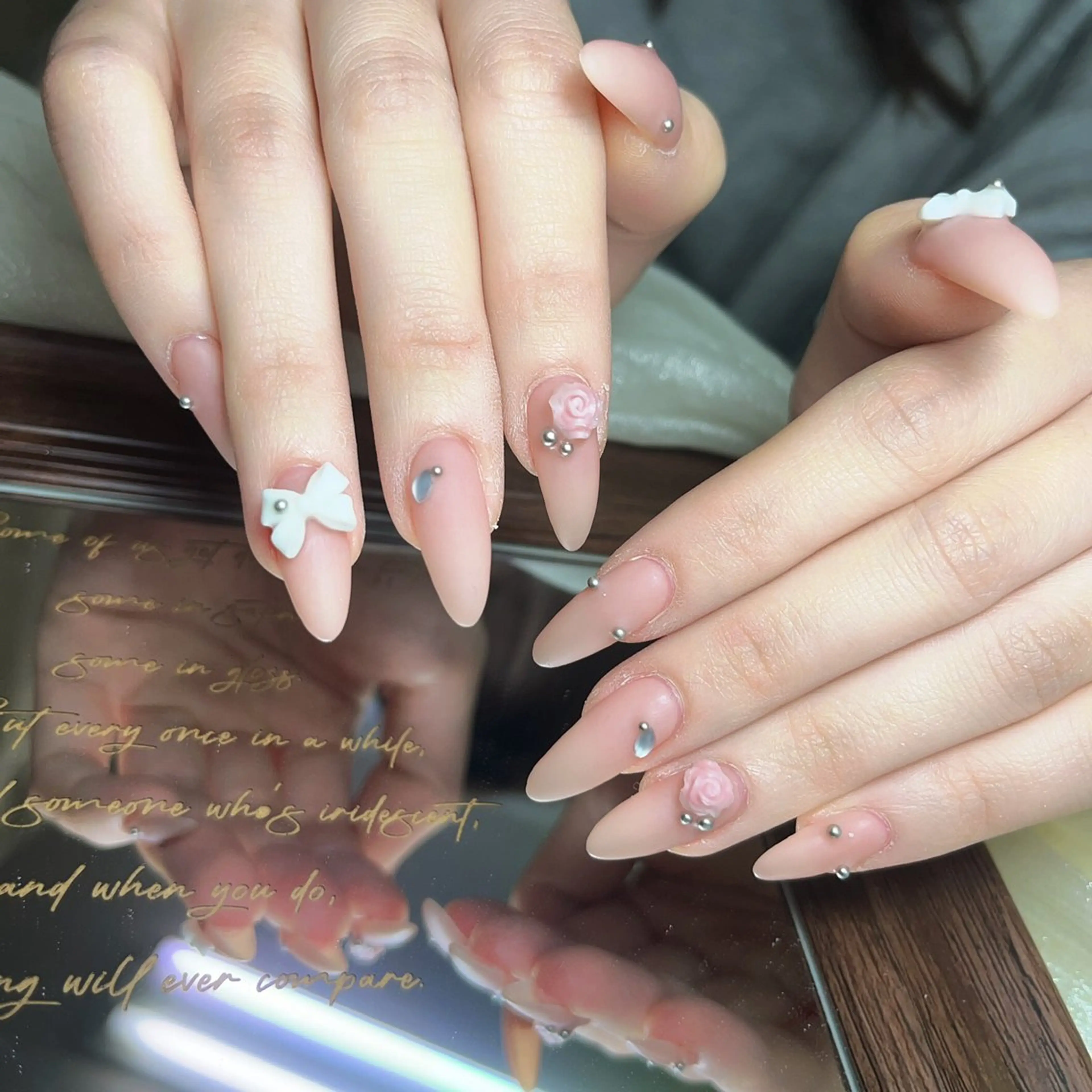 ネイル ハンドネイル ハンドケア BuBu Nail渋谷道玄坂のネイルデザイン