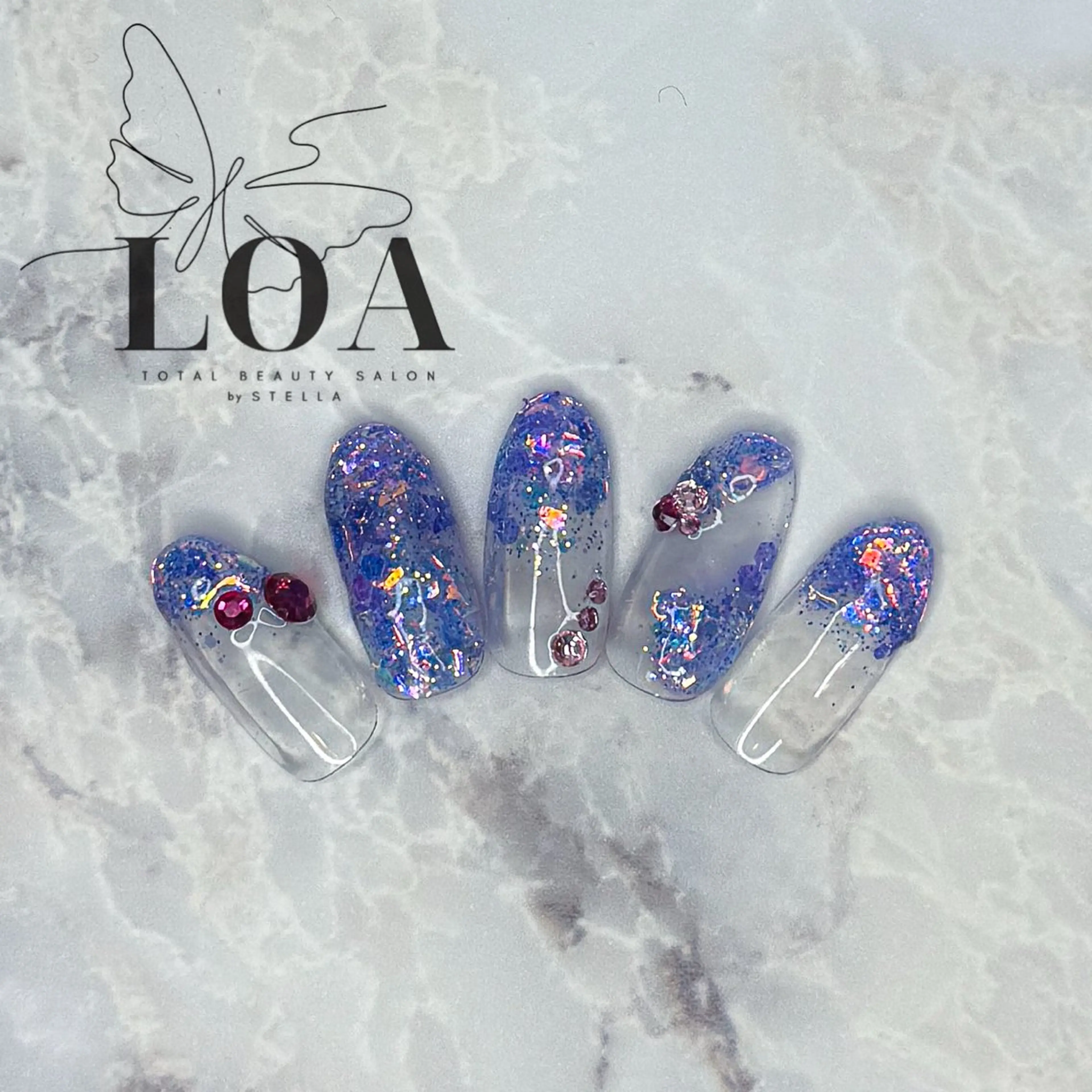 ネイル ハンドネイル LOA🦋 yuraのネイルデザイン