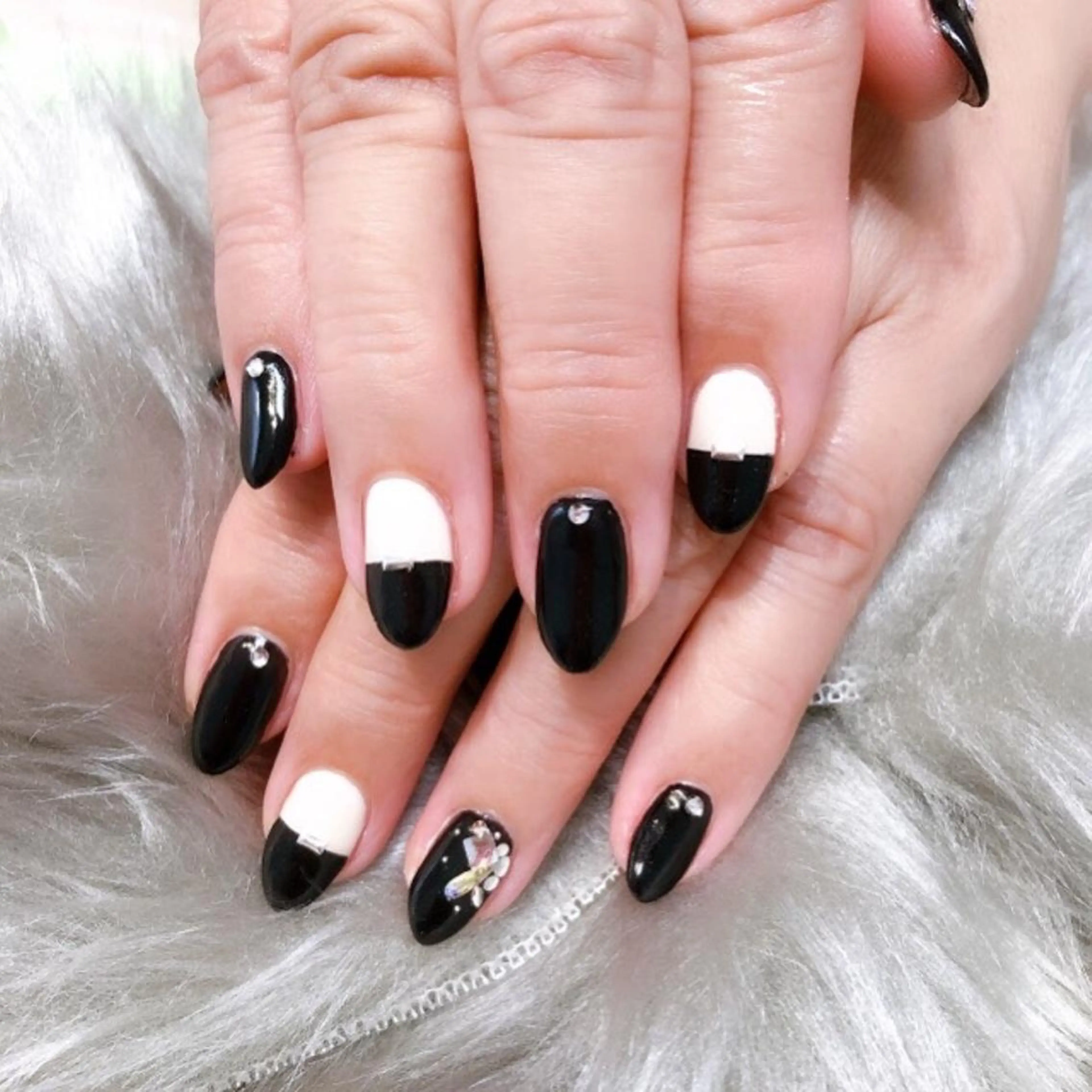 ネイル luxe NailDesignのネイルデザイン