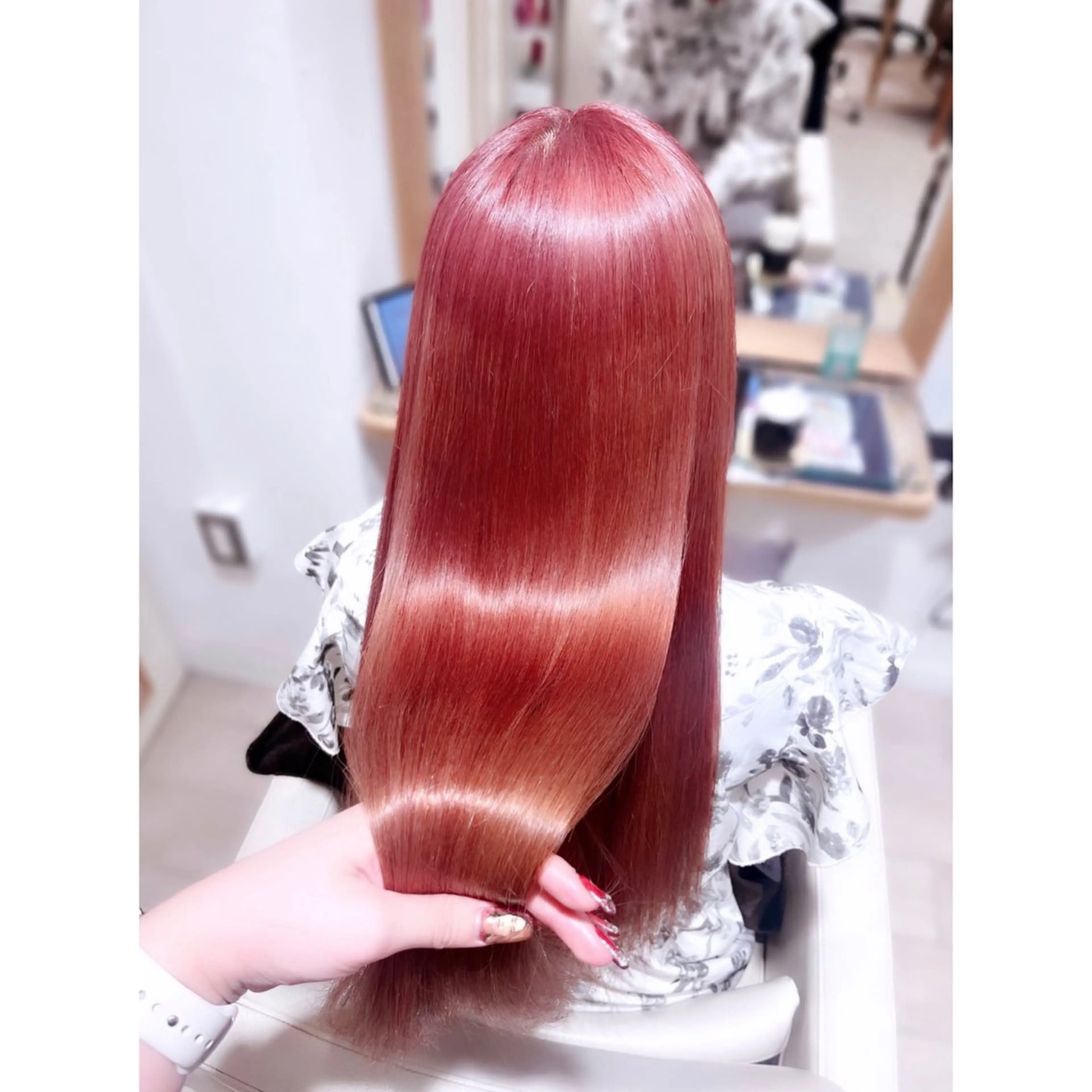 ロング カラー ピンクカラー ヘアカラー 松森 小夏のヘアスタイル