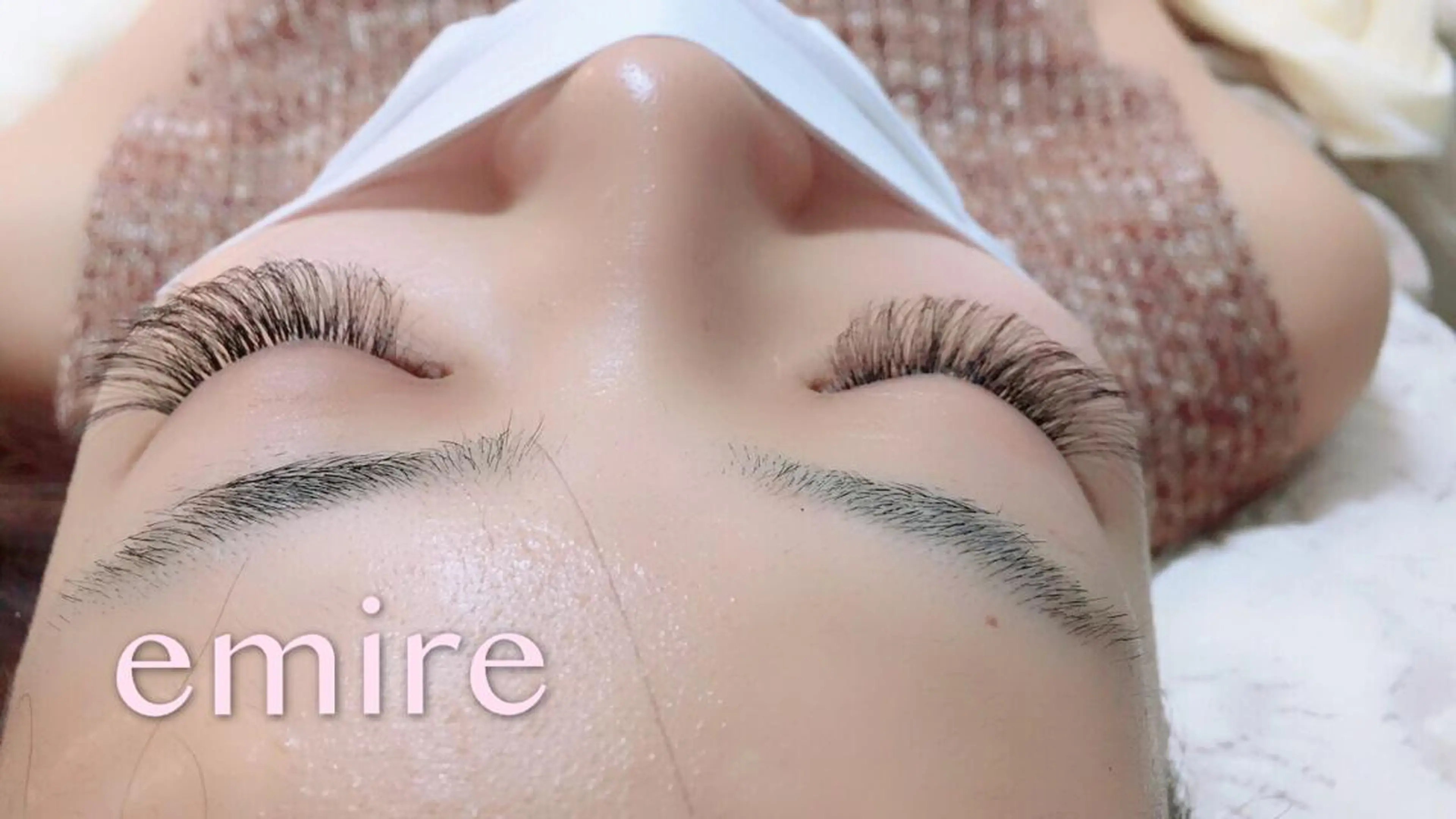 マツエク・マツパ ボリュームラッシュ マツエク emire ビューティーサロンのマツエク・マツパデザイン