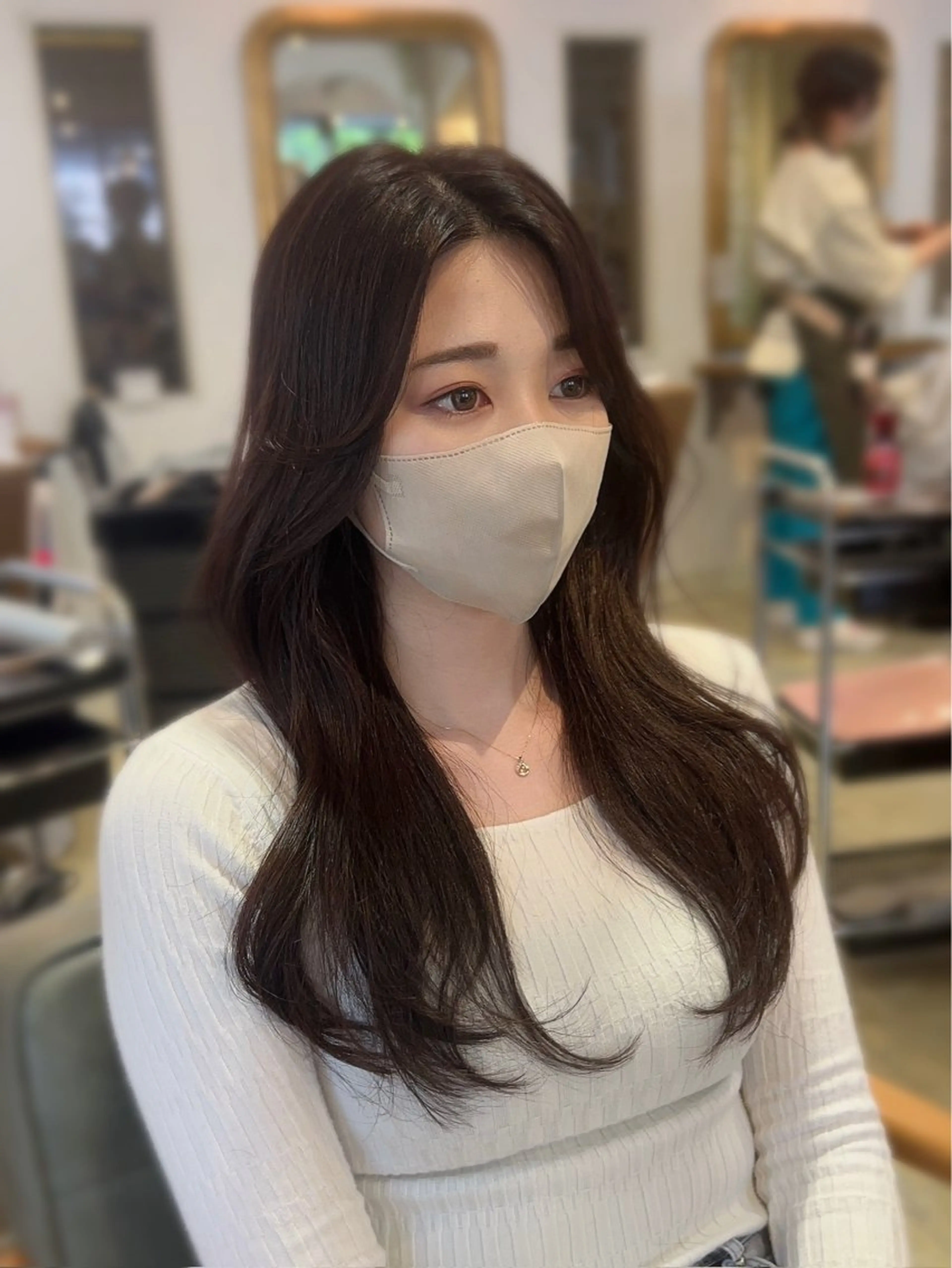 🇰🇷韓国レイヤーカット＋韓国艶カラー＋4stepトリートメント🇰🇷【韓国巻きレクチャー付き】の写真