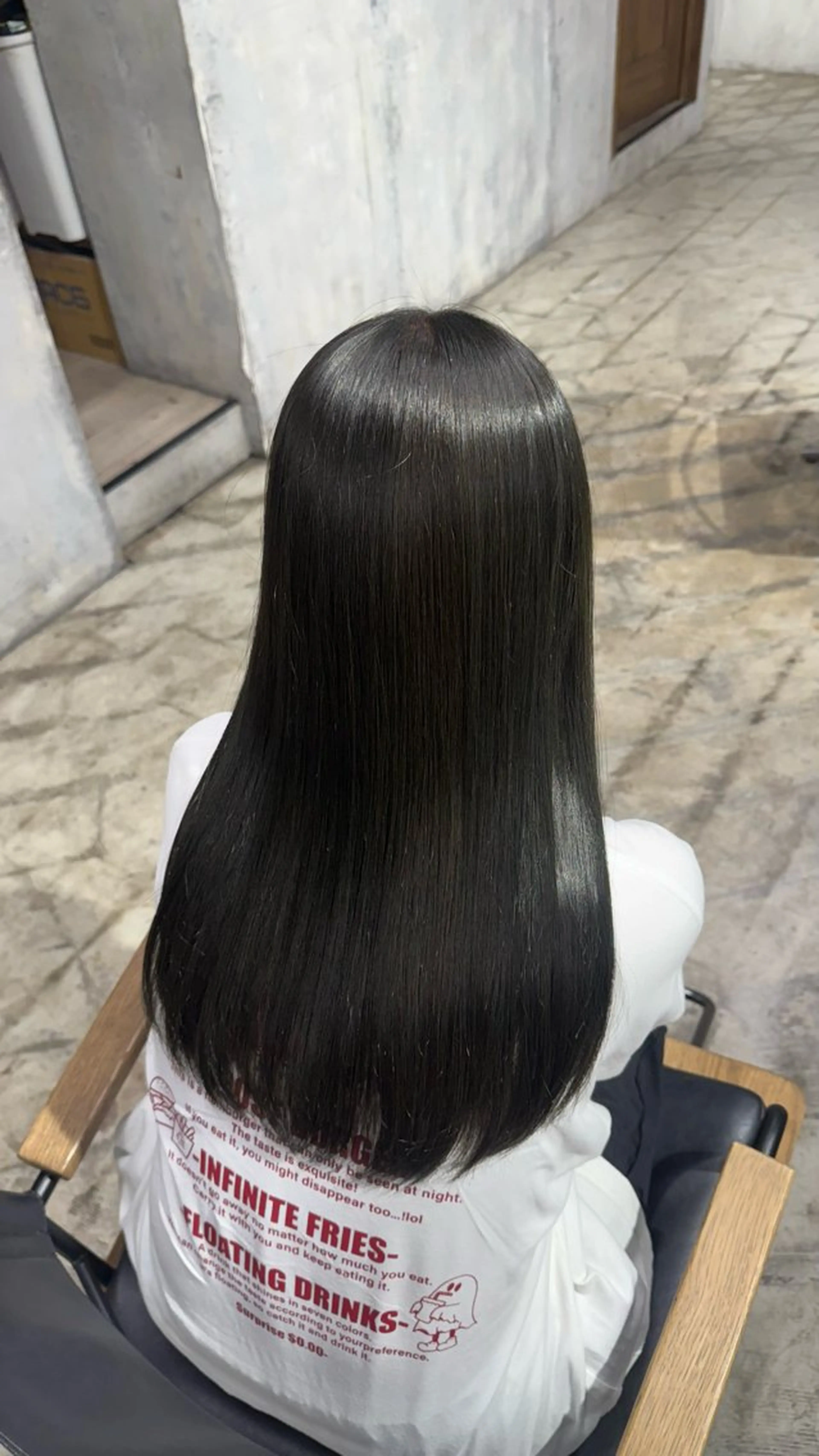 ロング 山本 彩美香のヘアスタイル