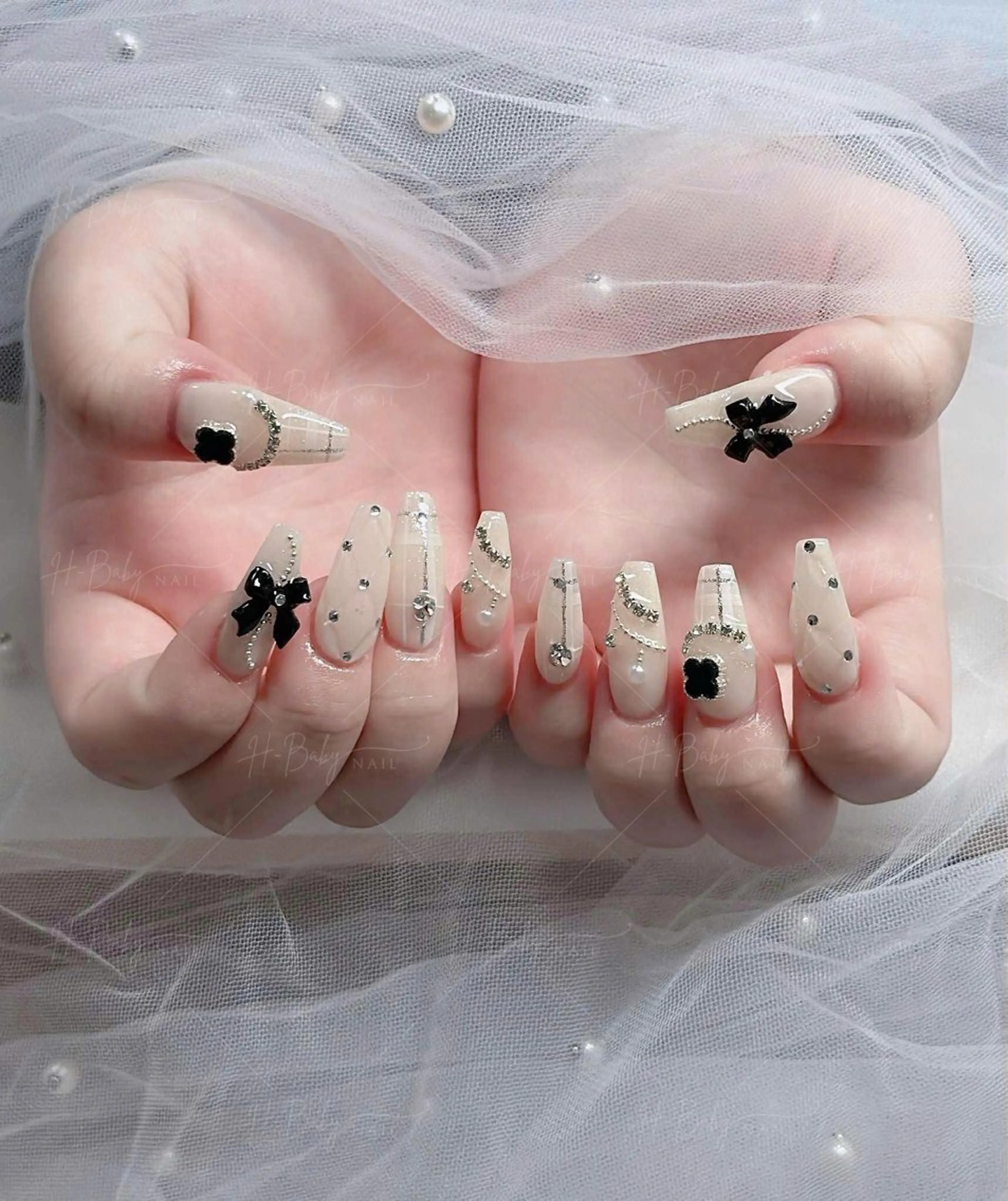 ネイル オーロラネイル フレンチネイル ジェルネイル ハロウィン 韓国ネイル ハンドネイル neco H.babynailのネイルデザイン