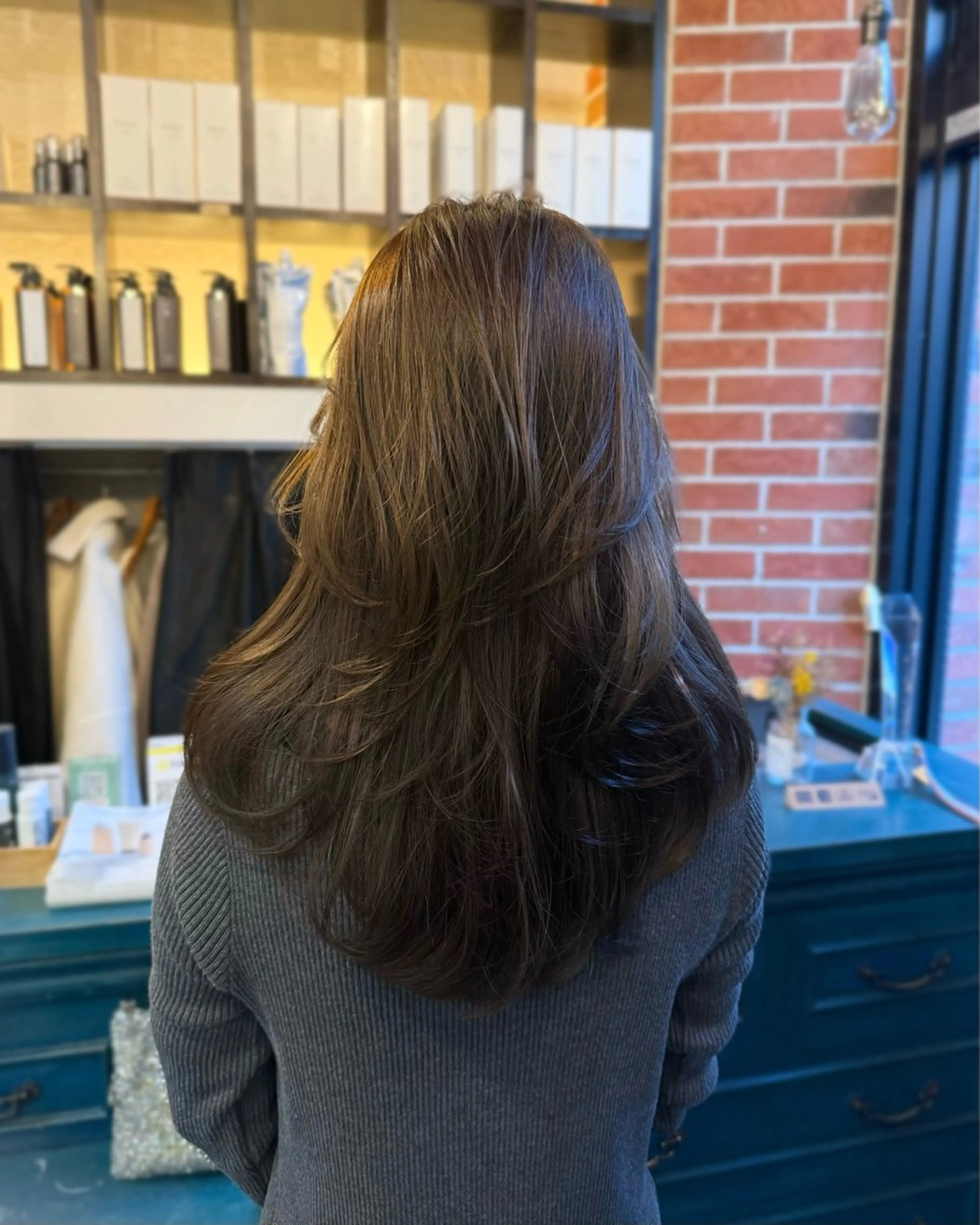 ロング カラー ヘアアレンジ ベージュカラー 韓国風ヘア レイヤーカット カット ヘアカラー トリートメント 酸性縮毛矯正🧴韓国 レイヤー/髪質改善のヘアスタイル