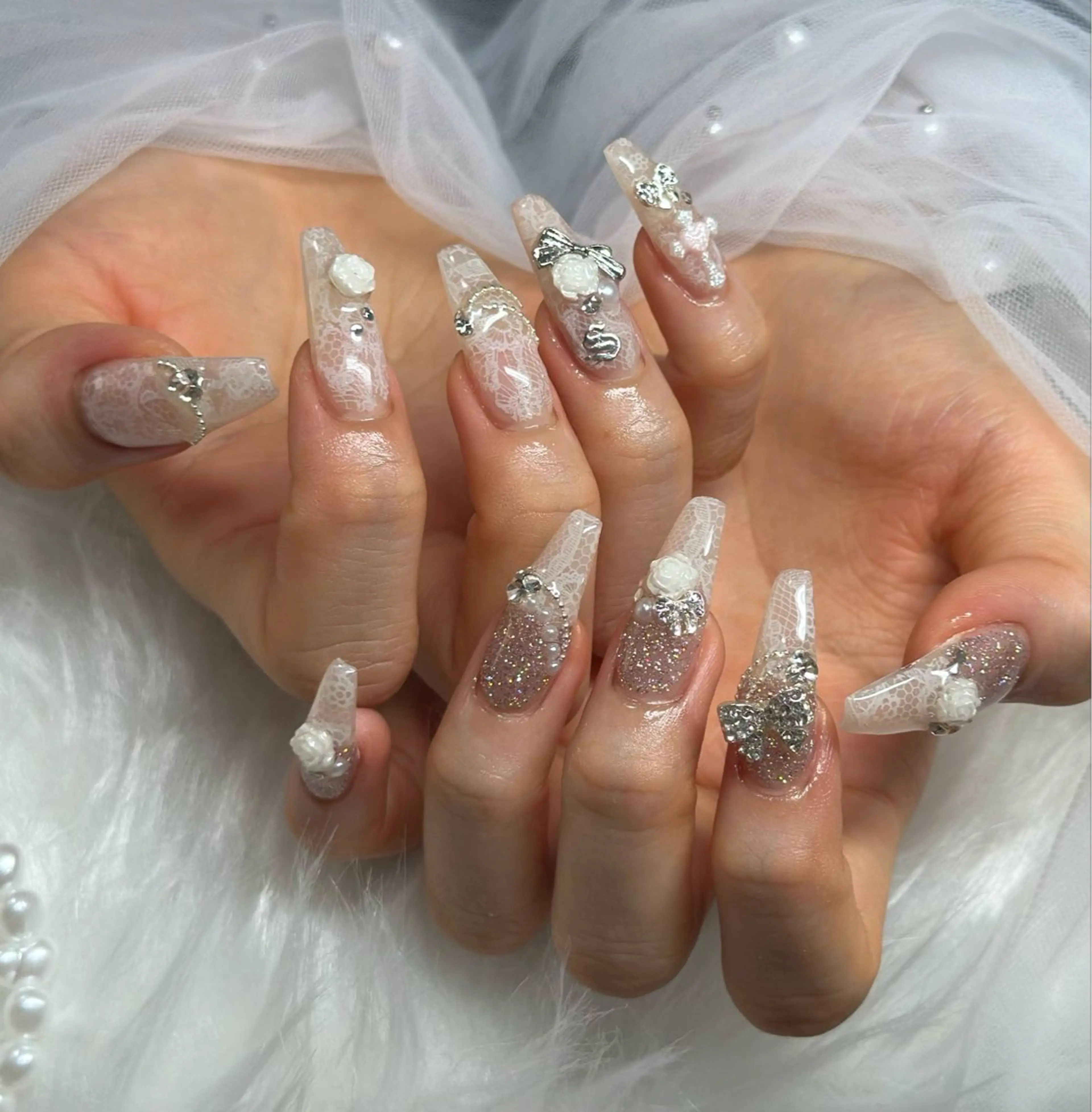 ネイル フレンチネイル ジェルネイル ガラスフレンチ ハロウィン ハート ハンドネイル H.baby Nail Salonのネイルデザイン