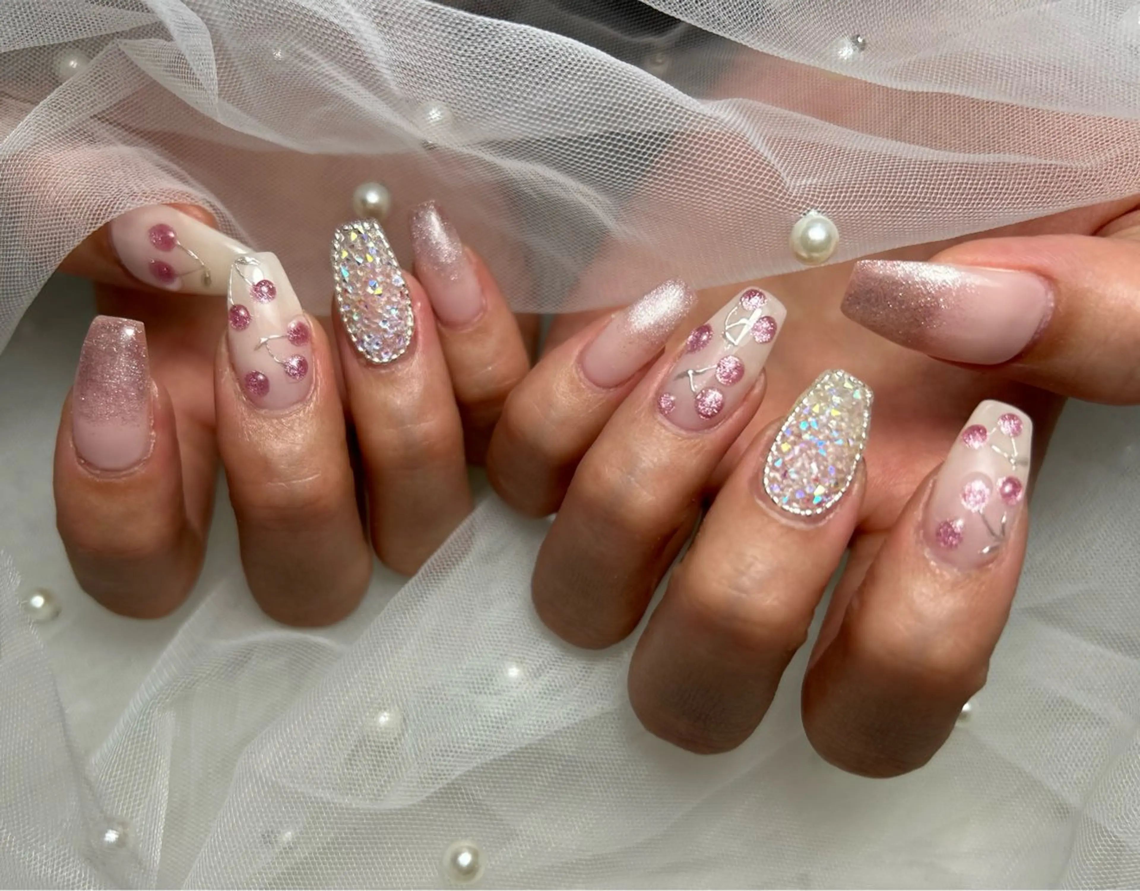 ネイル ハンドネイル フットネイル ✴︎ Delightのネイルデザイン