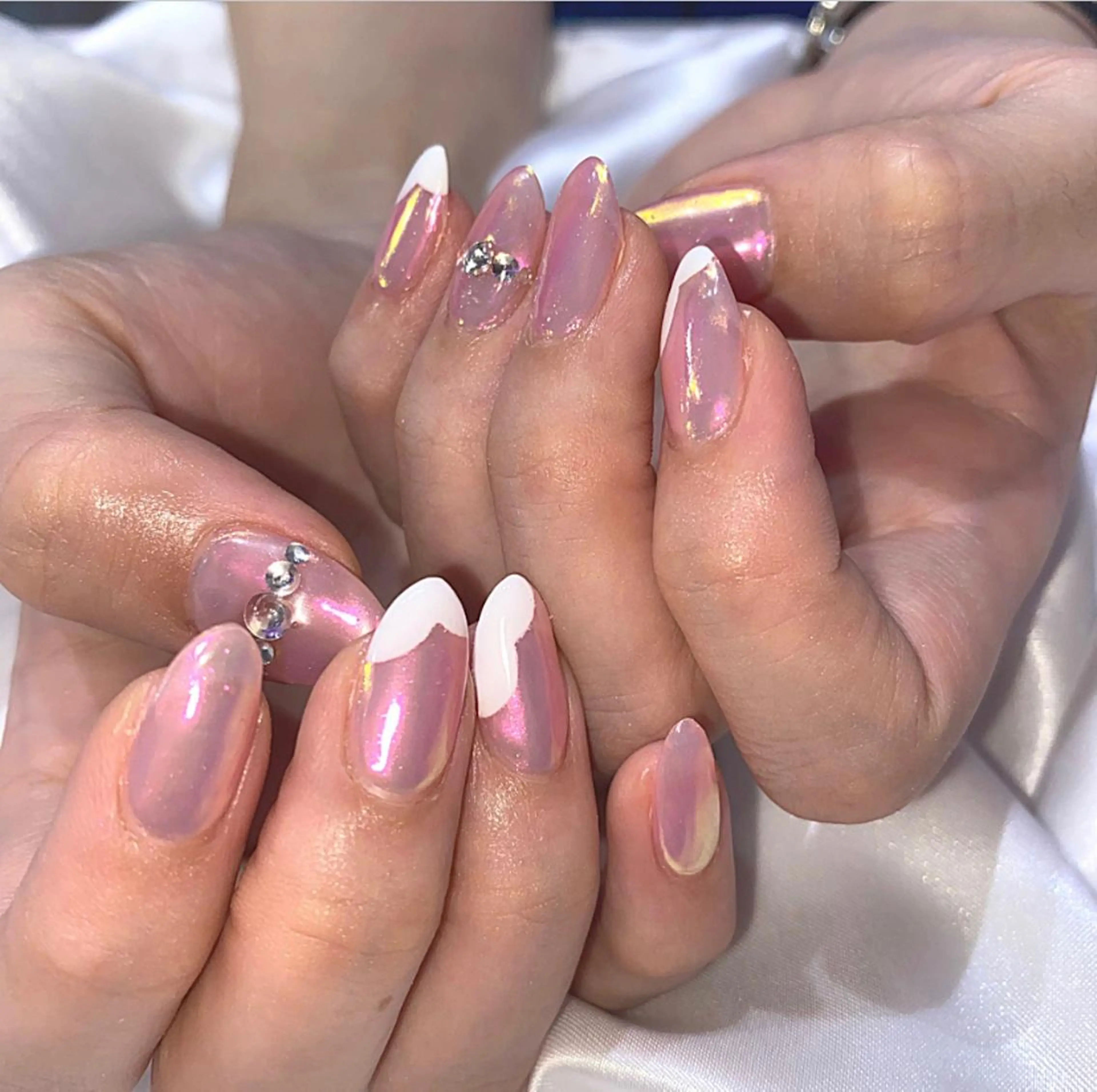 ネイル フレンチネイル ジェルネイル 韓国ネイル マグネットネイル パラジェル Yudia 🫧Kyokaのネイルデザイン