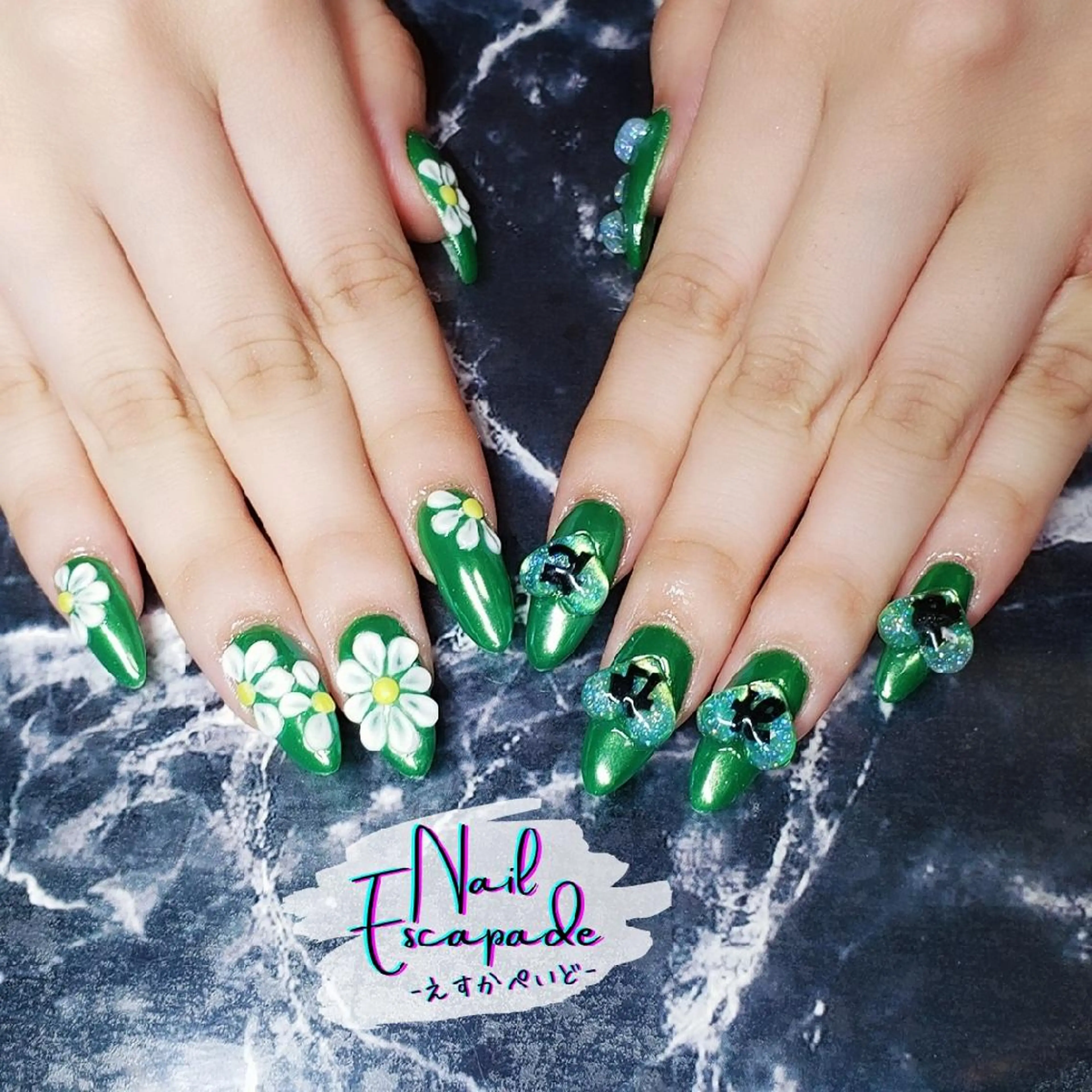 ミディアム ネイル ハンドネイル クロキ 。のネイルデザイン