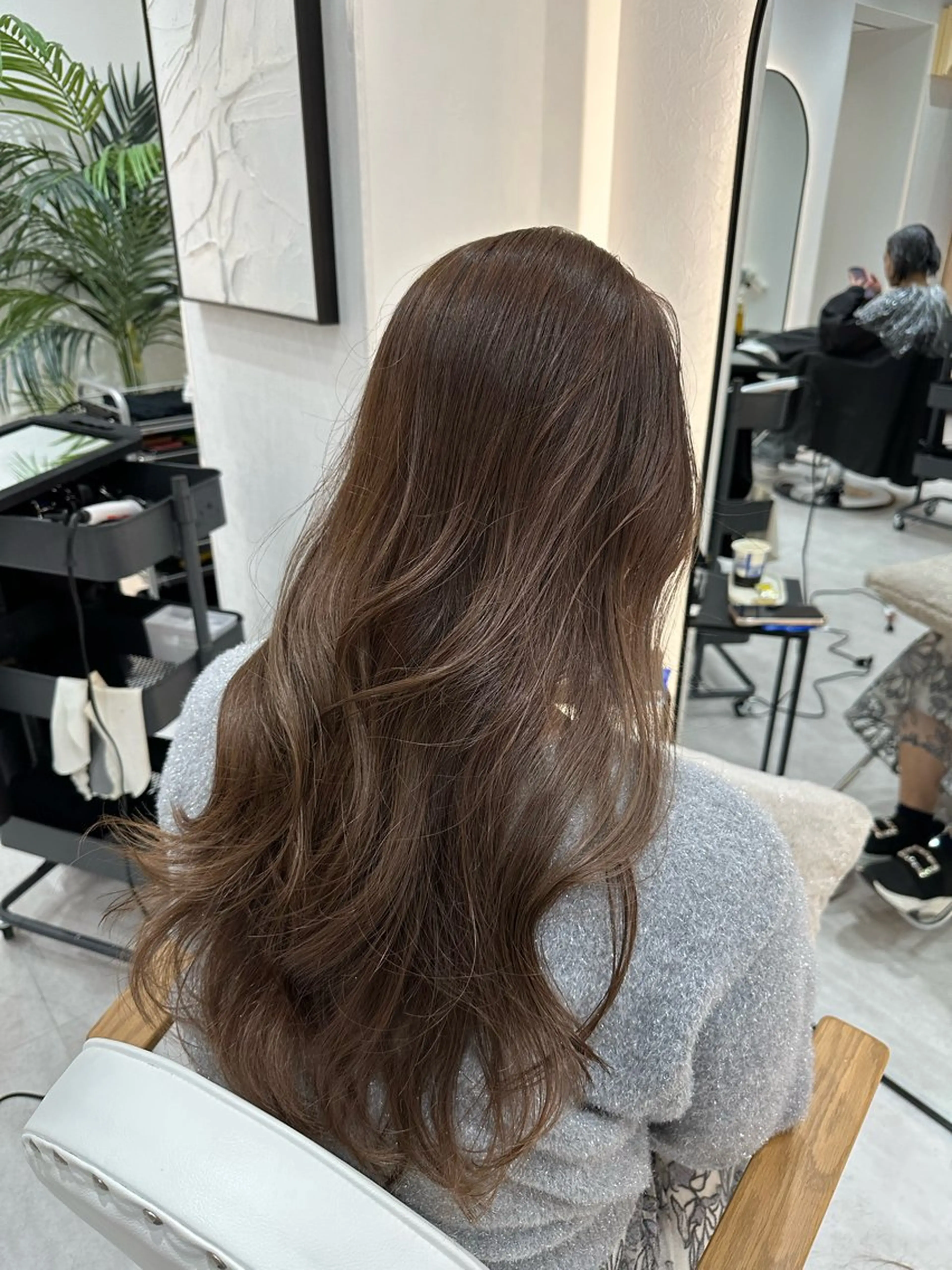 ロング 赤み消し/オリーブ カーキ/福田れんのヘアスタイル