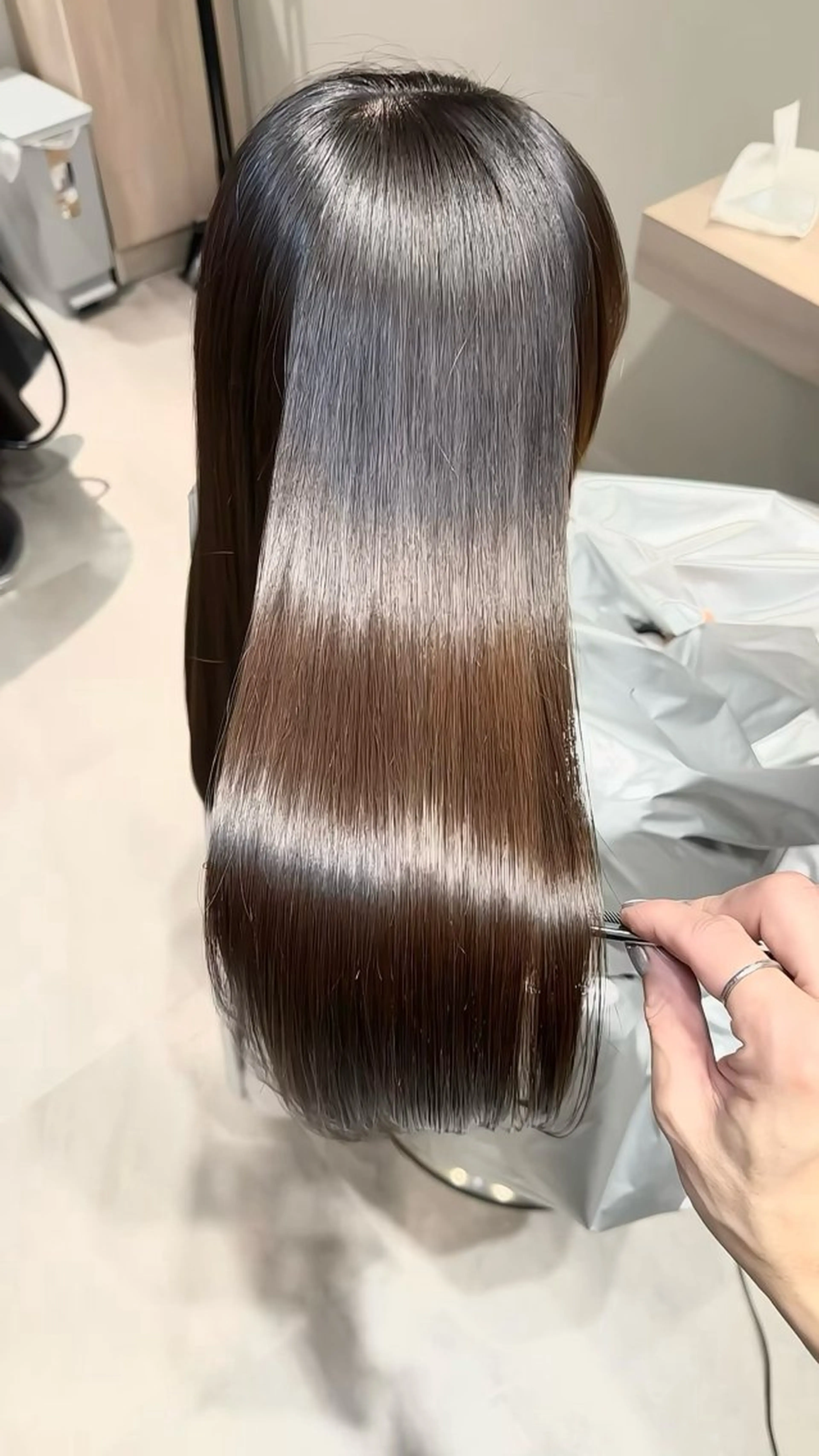 ロング カラー ヘアアレンジ MiU所属・韓国×髪質改善×美髪 縮毛矯正×レイヤーのヘアスタイル