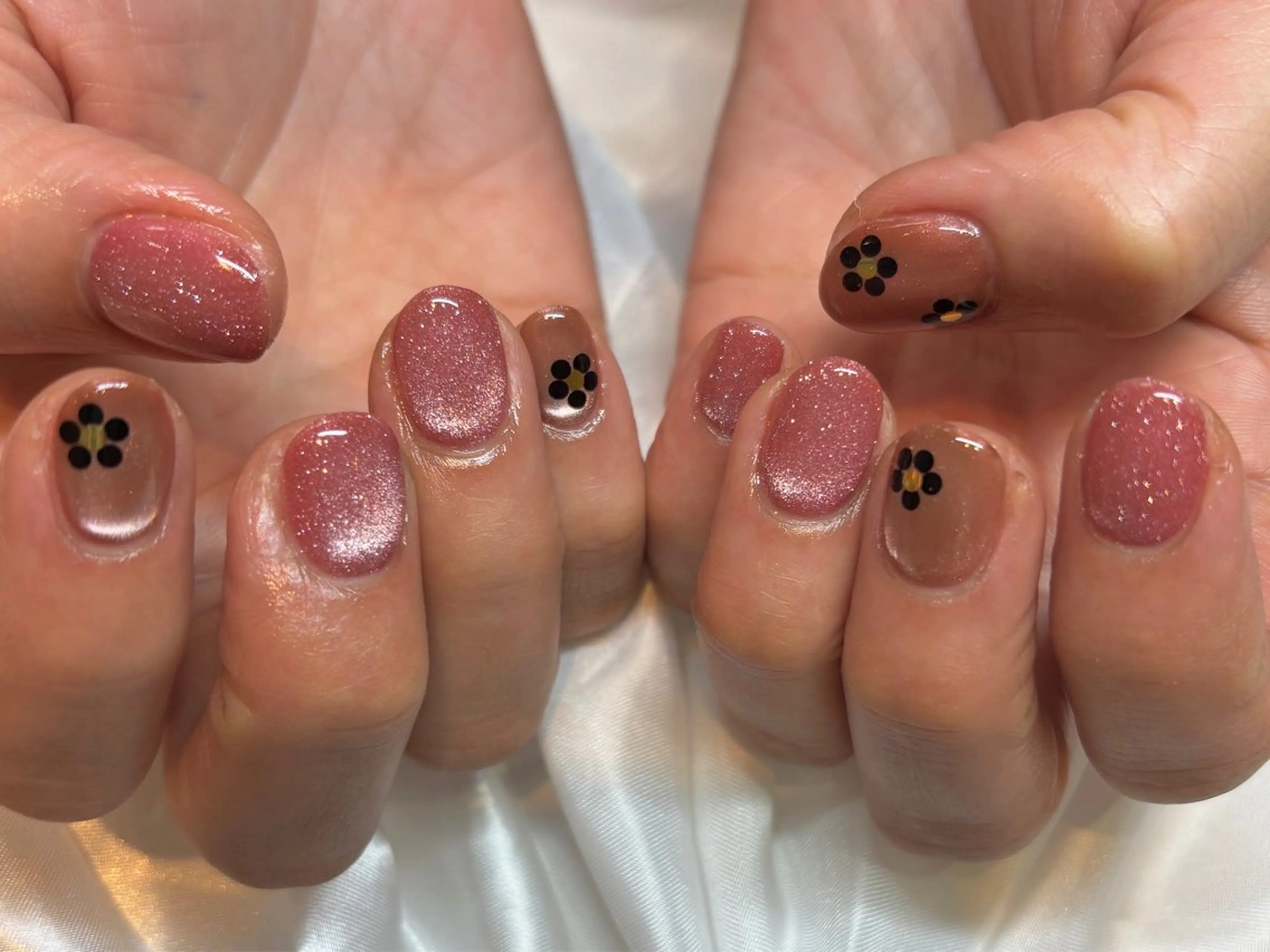 ネイル ハンドネイル YURIN 𓈒ㅤׂ 𝜗𝜚のネイルデザイン