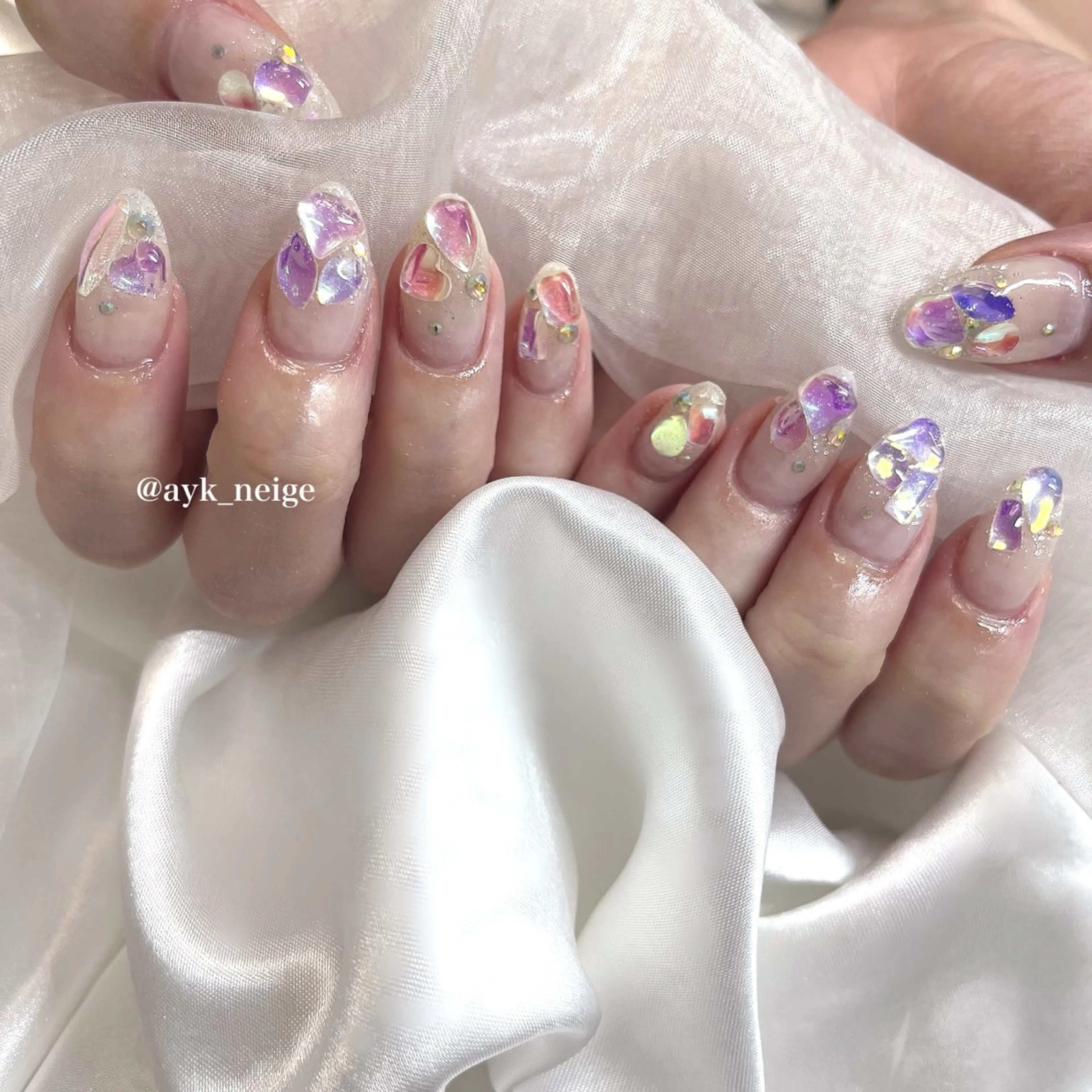 ネイル フットネイル キラキラネイル 韓国ネイル リボン シンプルネイル n'eige nail所属・大谷 綾香のネイルデザイン