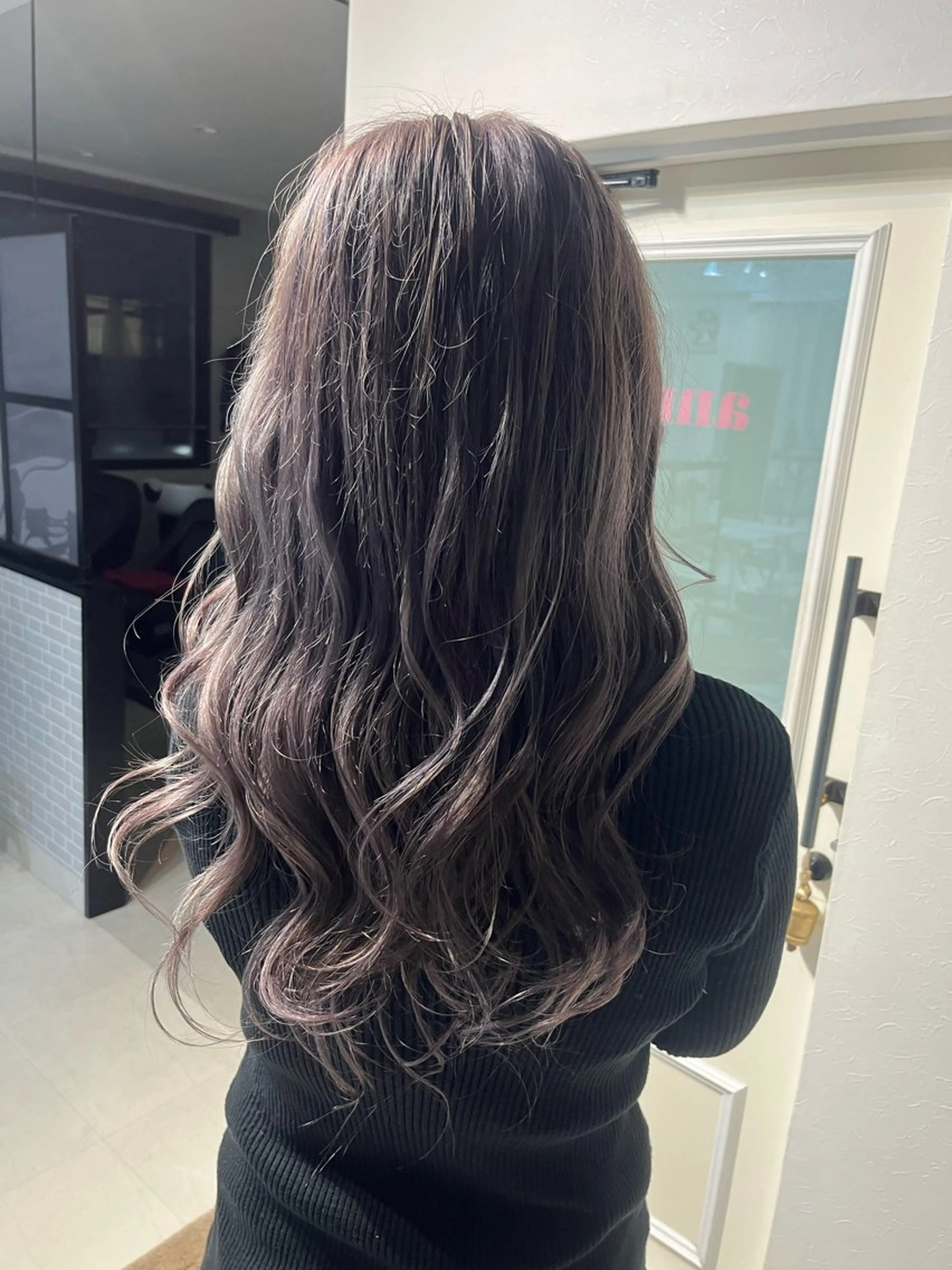 ロング カラー annuy aoiのヘアスタイル