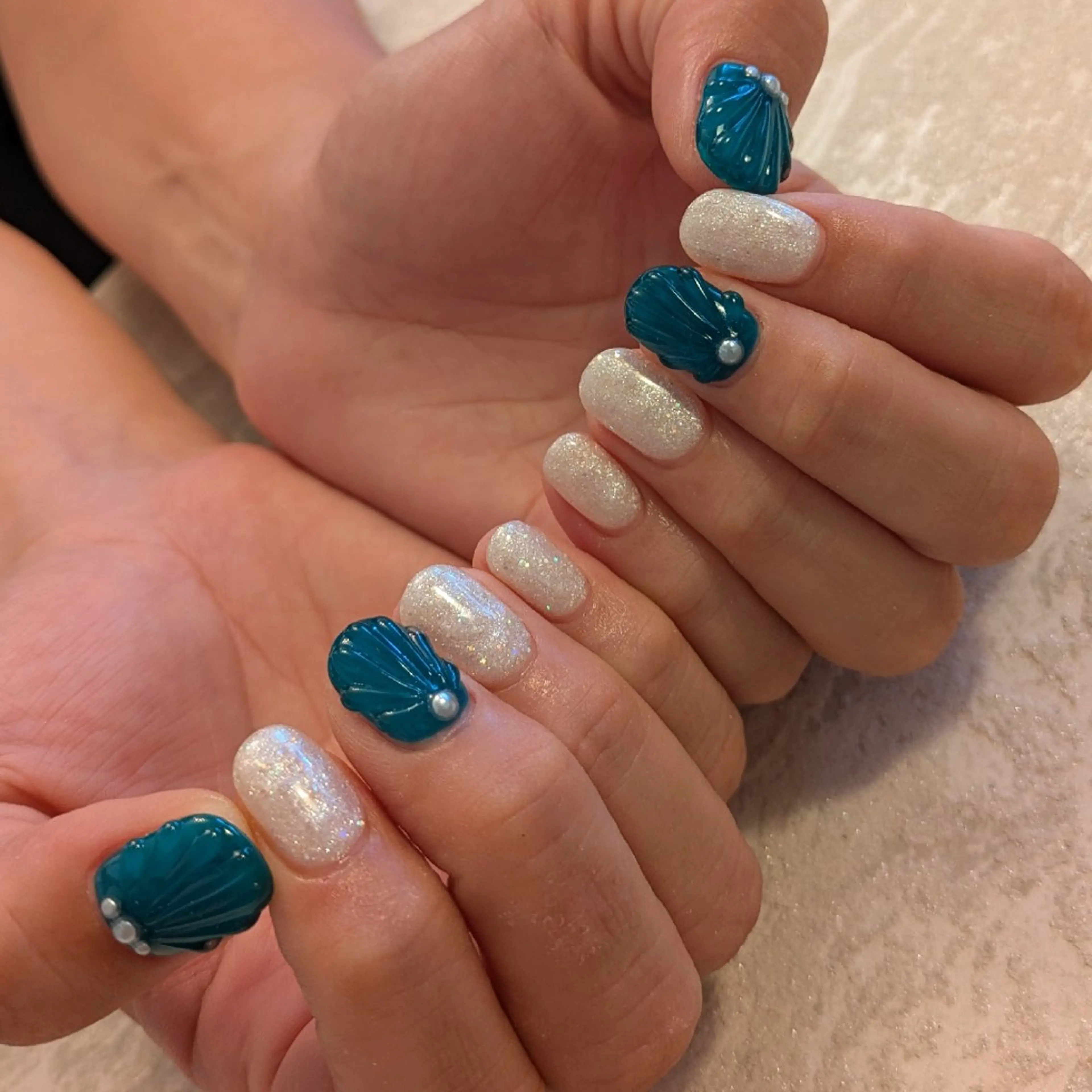 ネイル ジェヌインネイル 河内のネイルデザイン