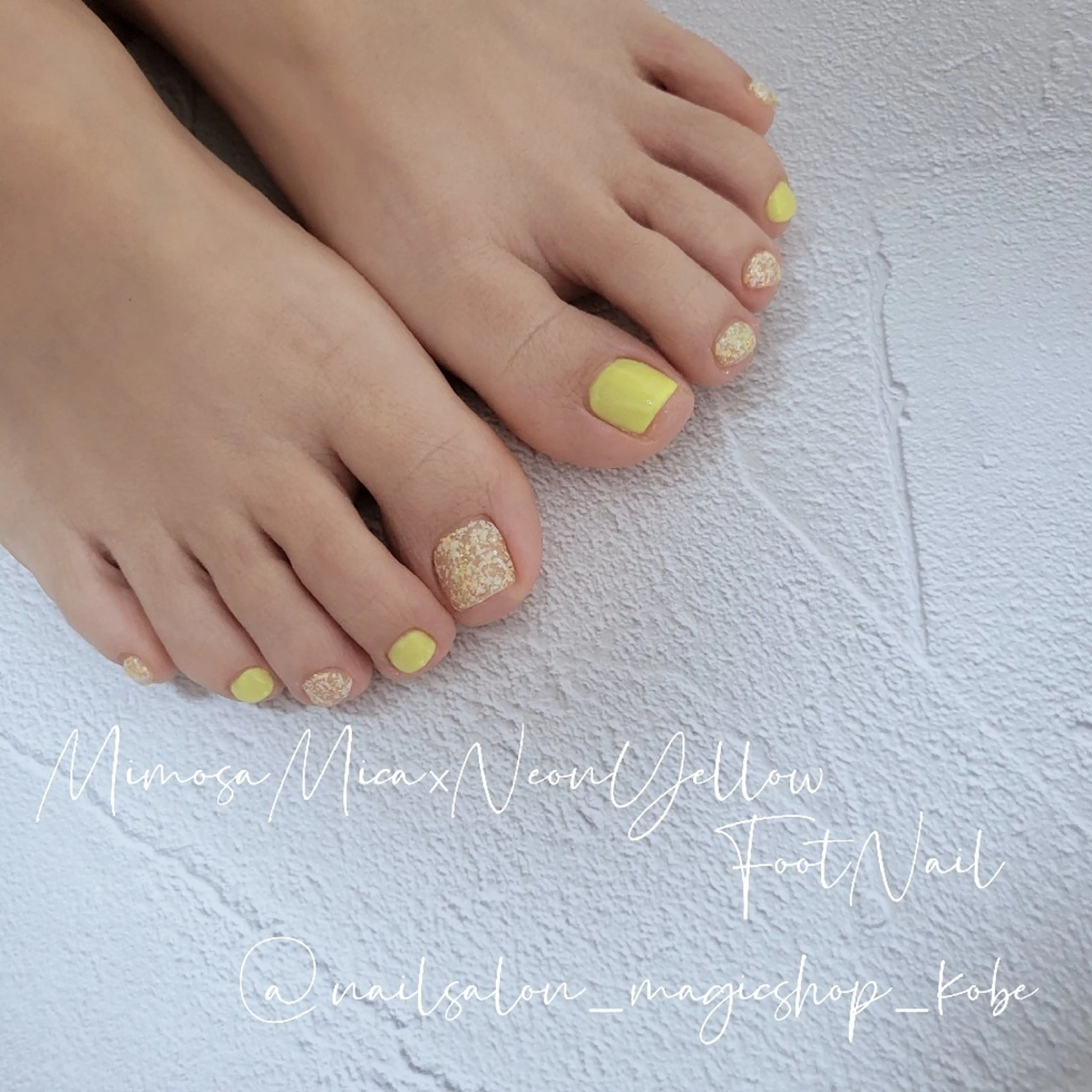 ネイル フットネイル ジェルネイル グリーン ワンカラーネイル ピンク フットネイル Nailsalon MagicShopのネイルデザイン