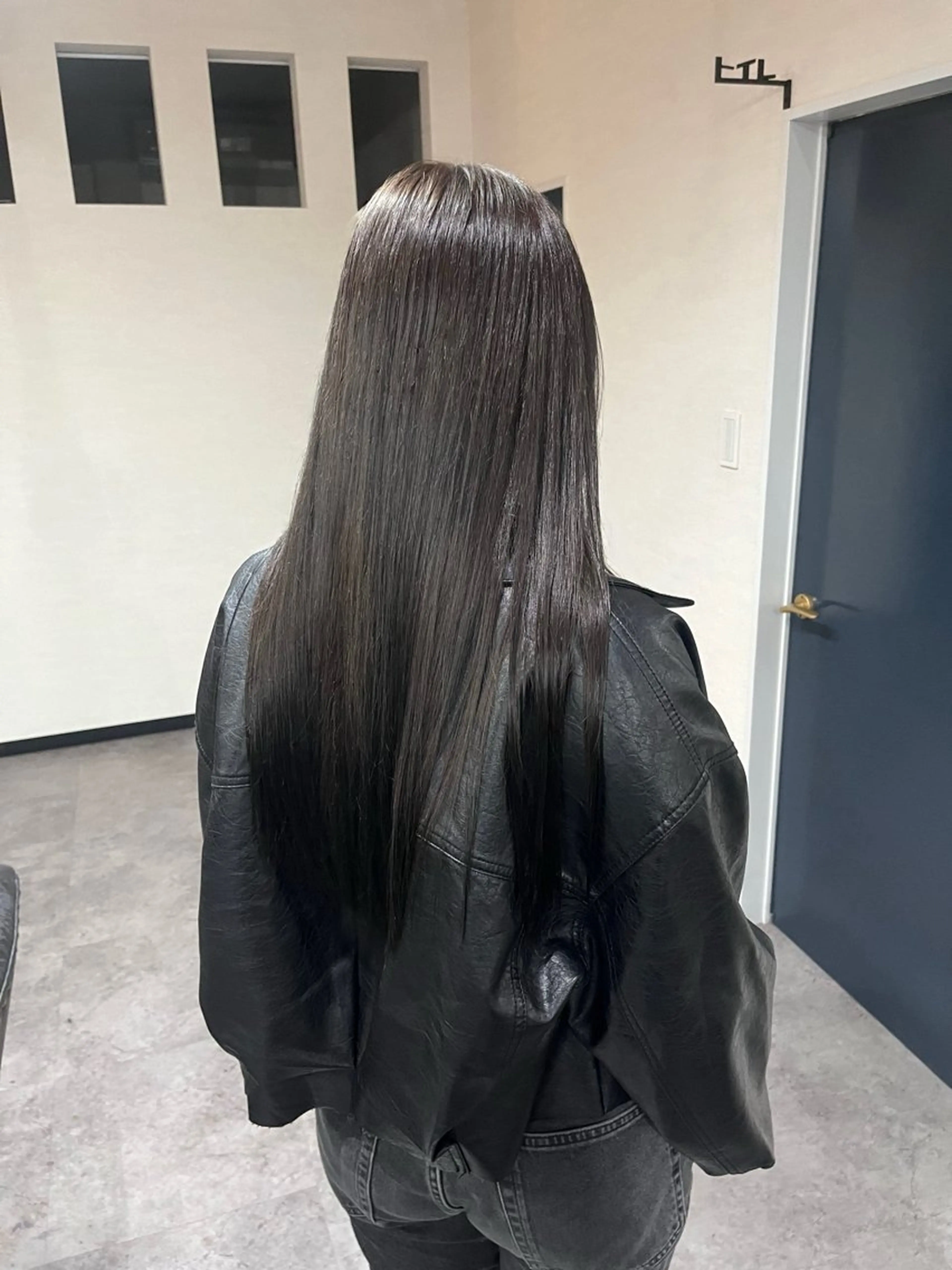 ロング カラー 鳥居 叶夢のヘアスタイル