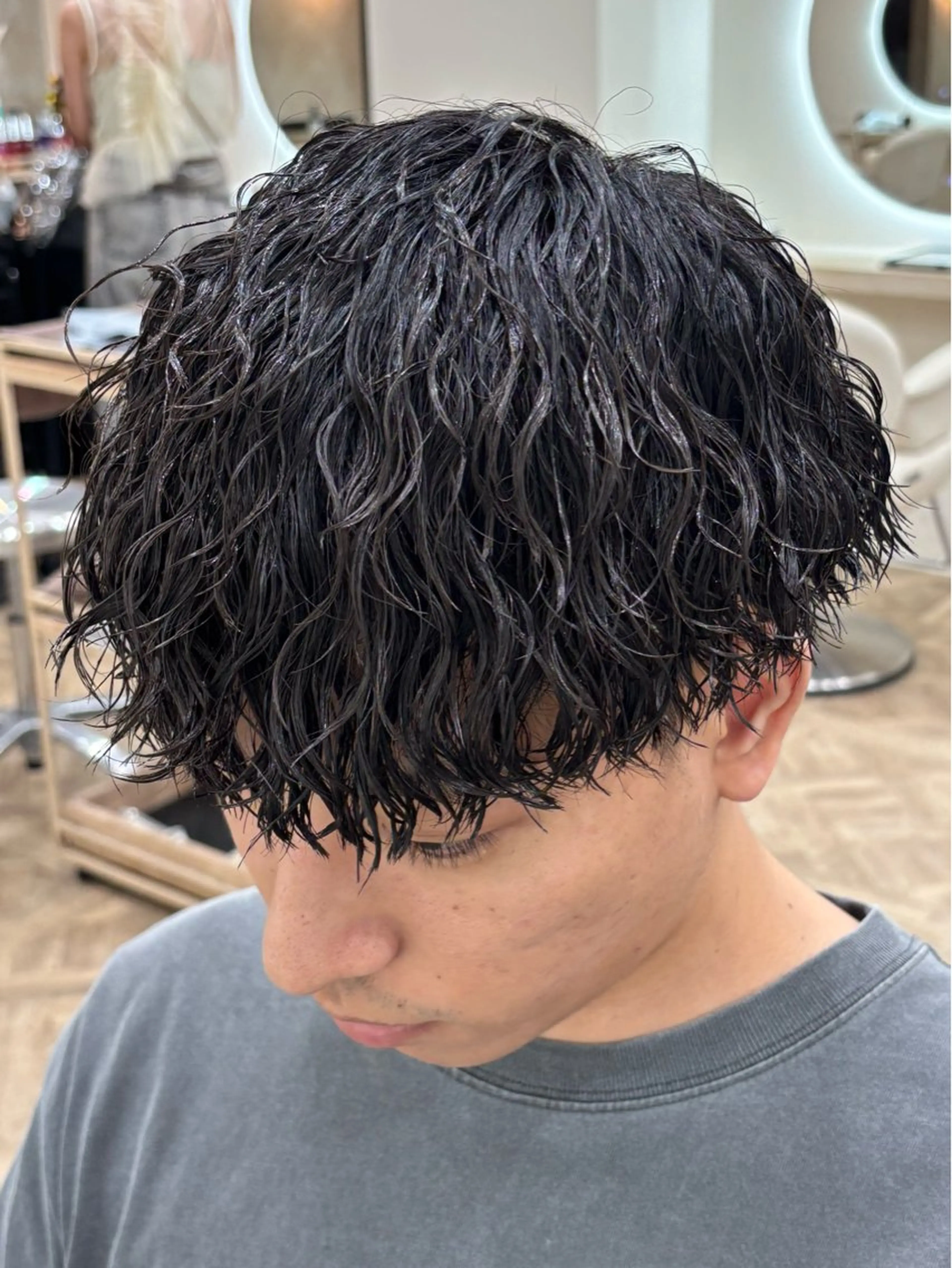 ショート パーマ メンズ メンズパーマ ツイストスパイラルパーマ スパイラルパーマ カット パーマ トリートメント パーマ職人DAIKI ツイスパ/波巻きのヘアスタイル