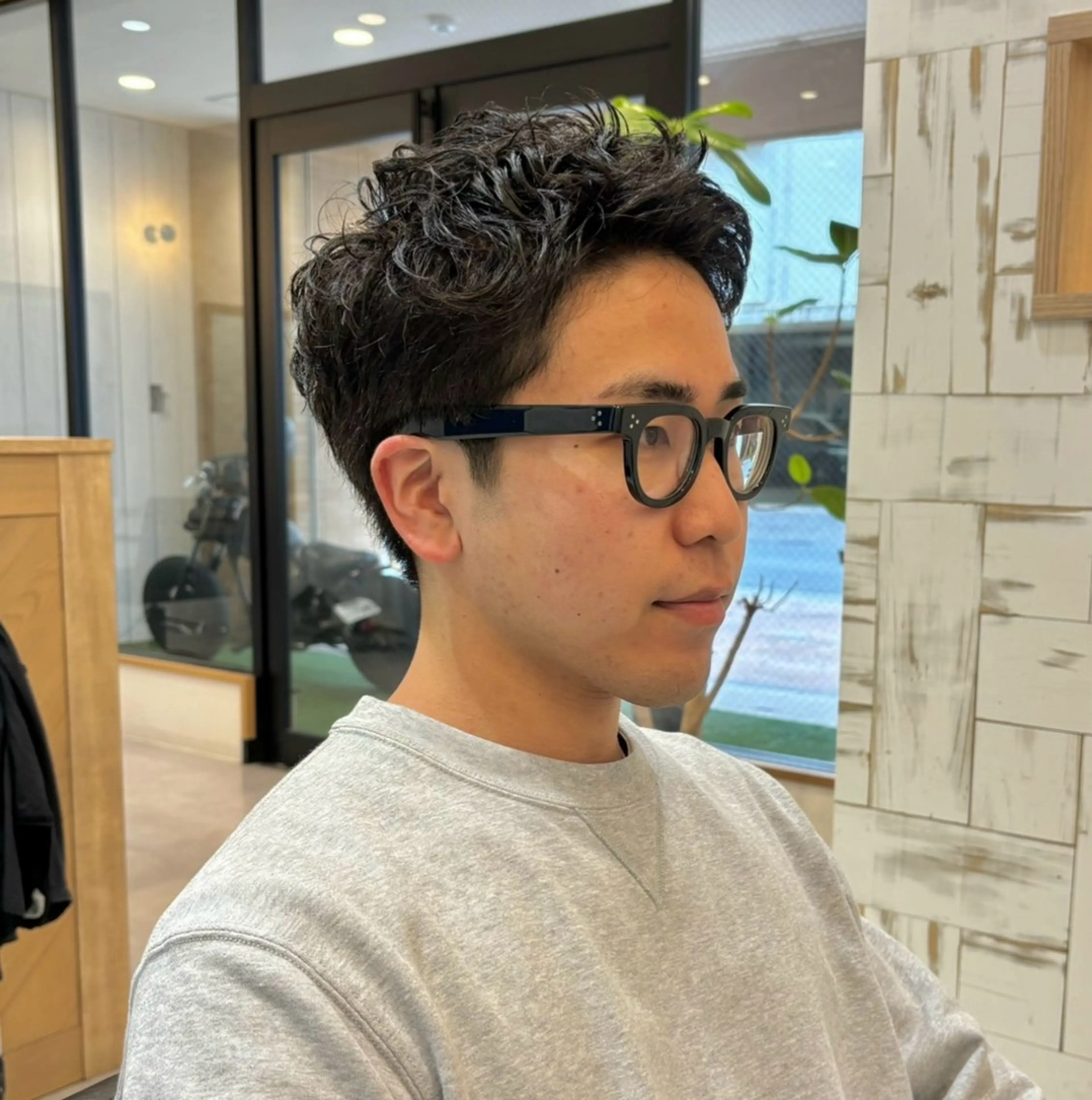 パーマ メンズ フェードカット メンズパーマ メンズショート スパイキーショート カット パーマ 【メンズ専門 】村斎　伶次のヘアスタイル