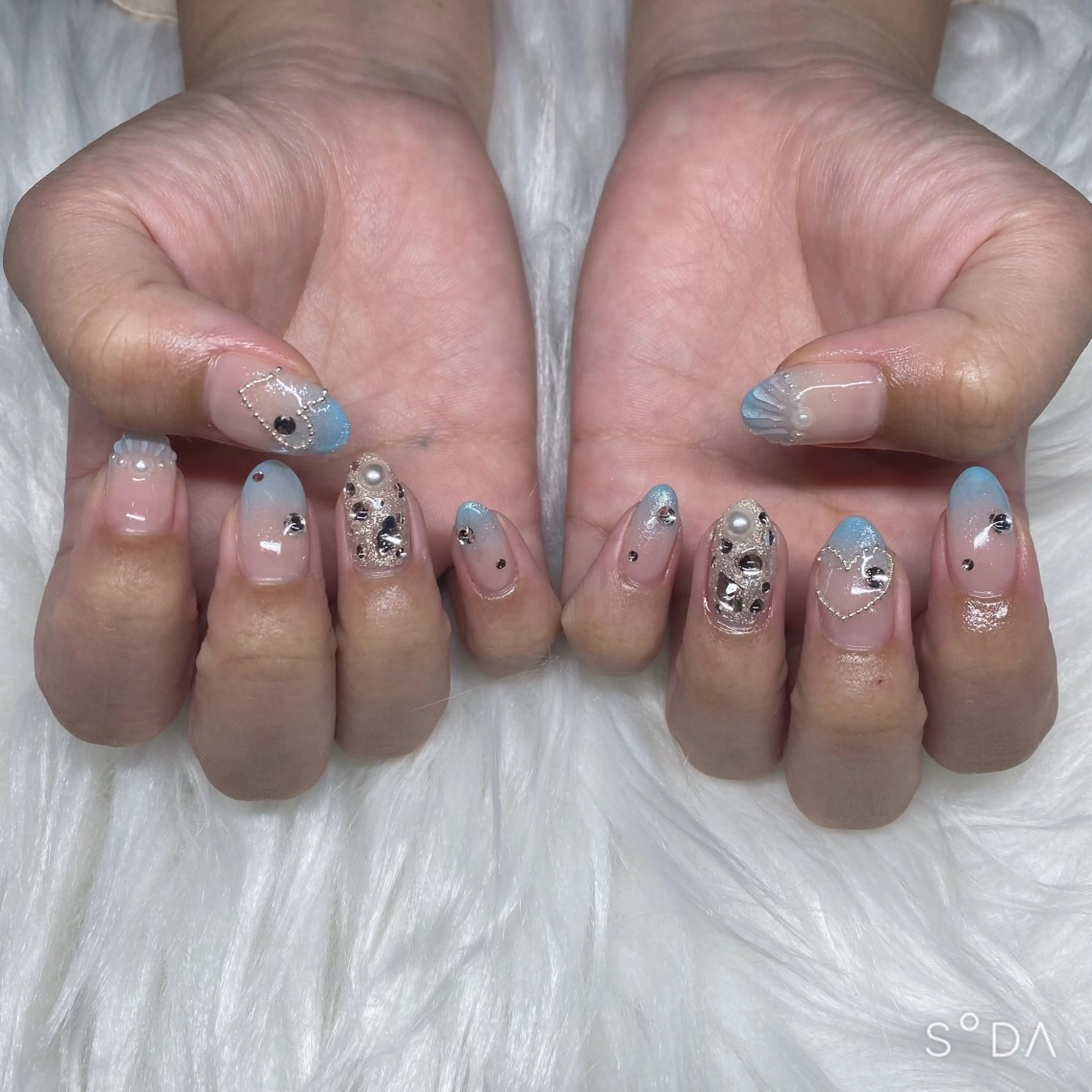 ネイル T-Rich所属・高野 沙玖良のネイルデザイン