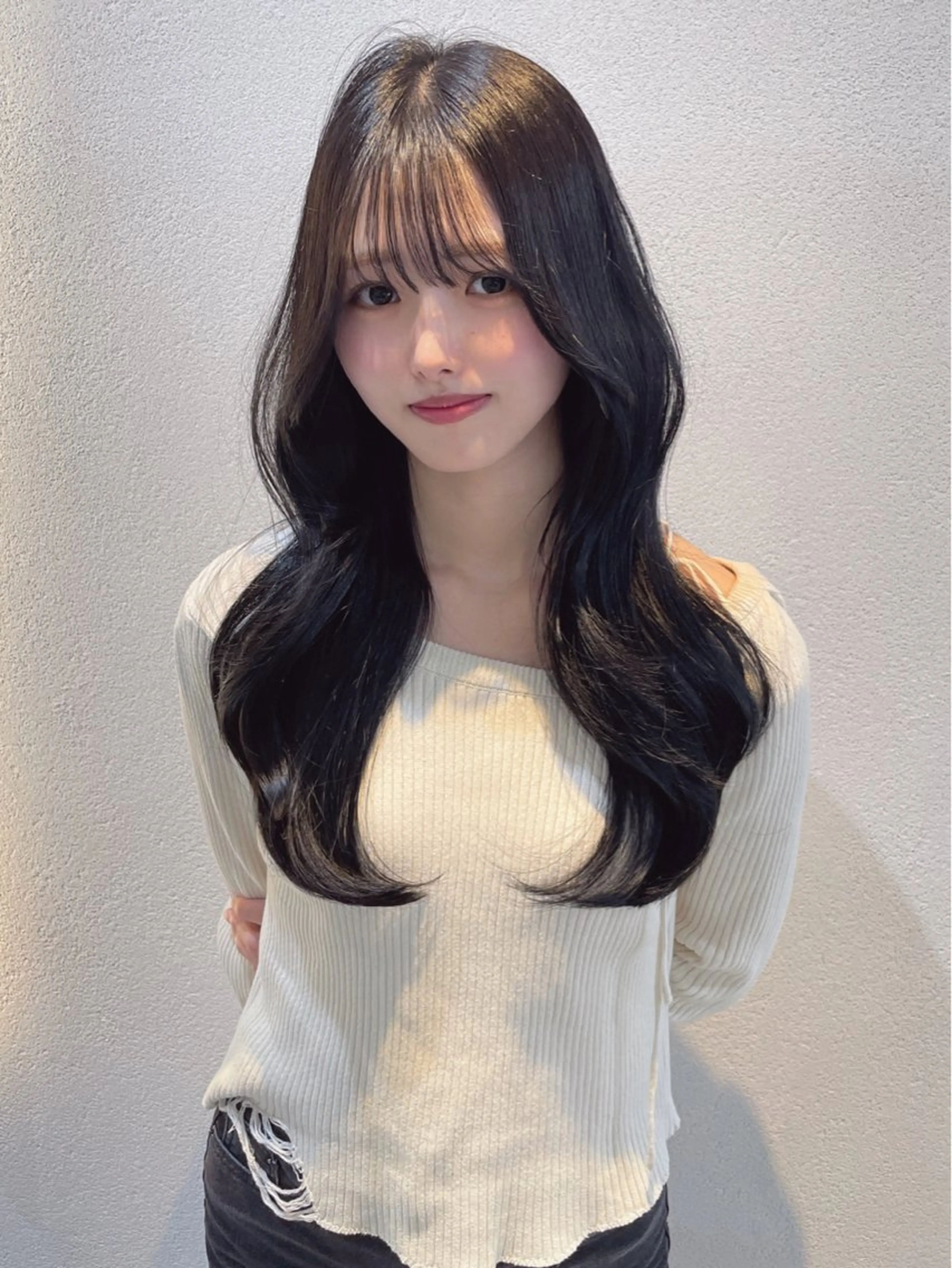 ロング カット ヘアカラー トリートメント レイヤーカット 新川栄一朗のヘアスタイル