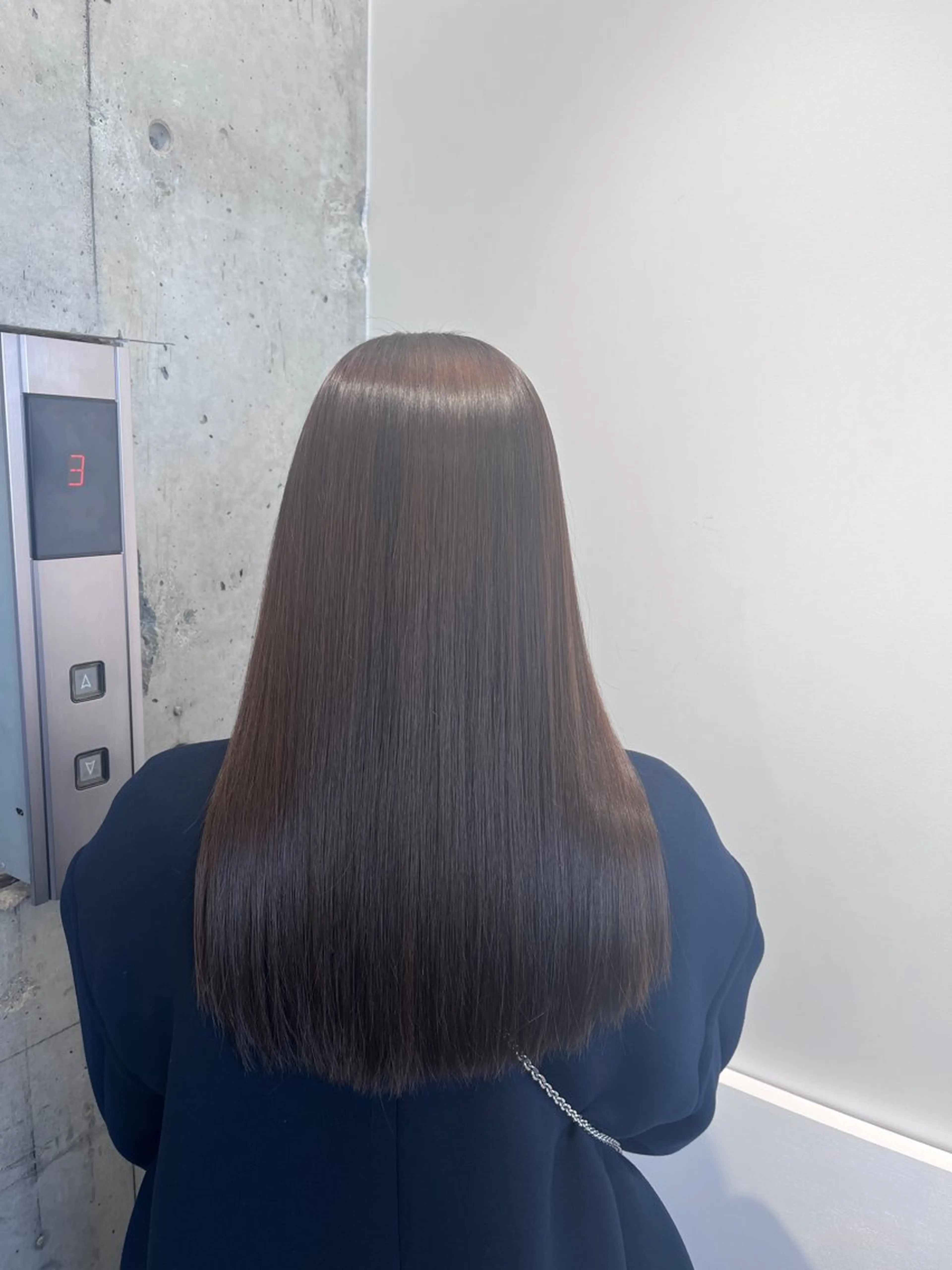 セミロング カラー newi 天王寺 🪐airiのヘアスタイル