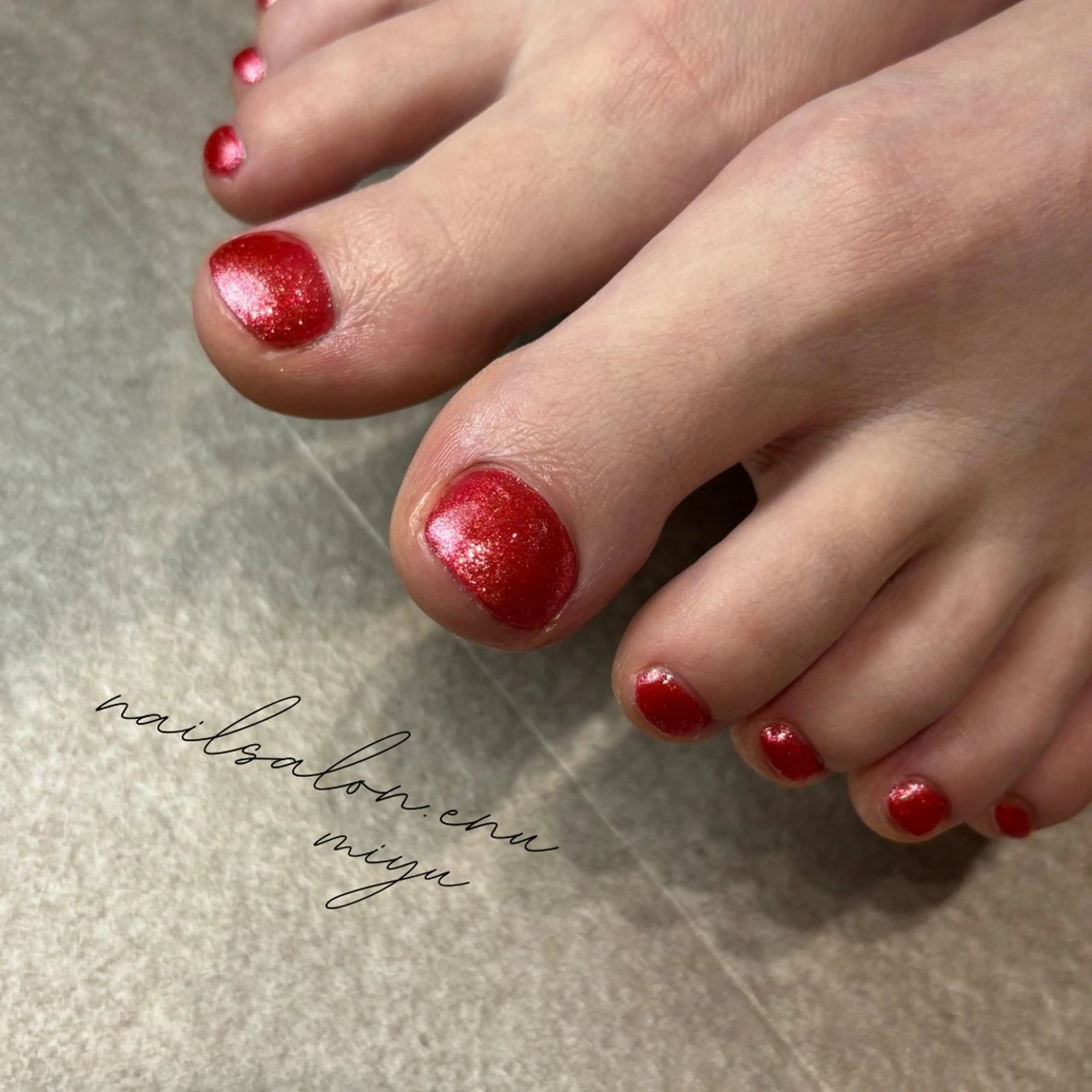 ネイル フットネイル ワンカラーネイル nailsalon enu.　miyuのネイルデザイン