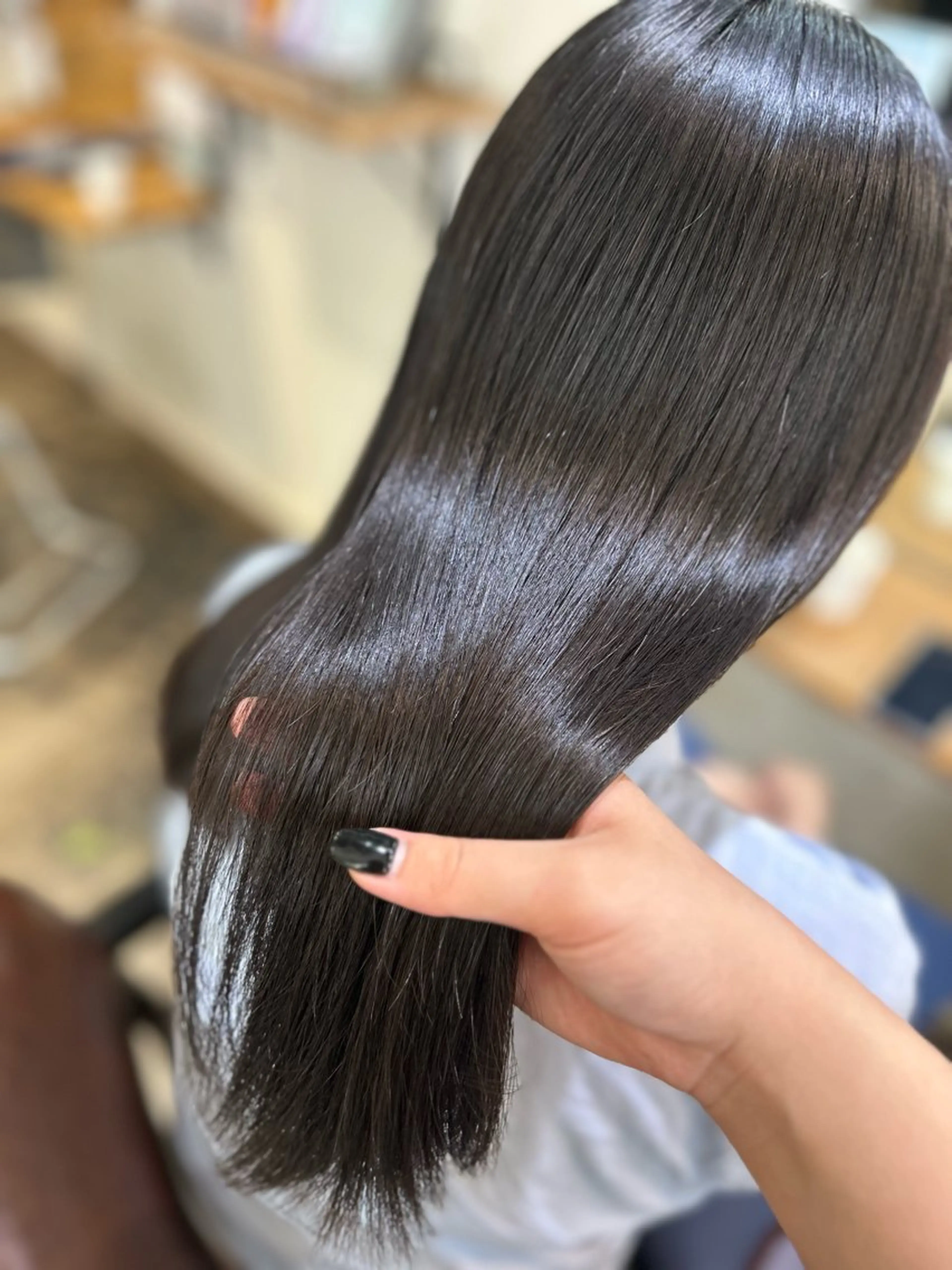 セミロング 縮毛矯正 艶髪/レイヤー 🦋MIYUUのヘアスタイル